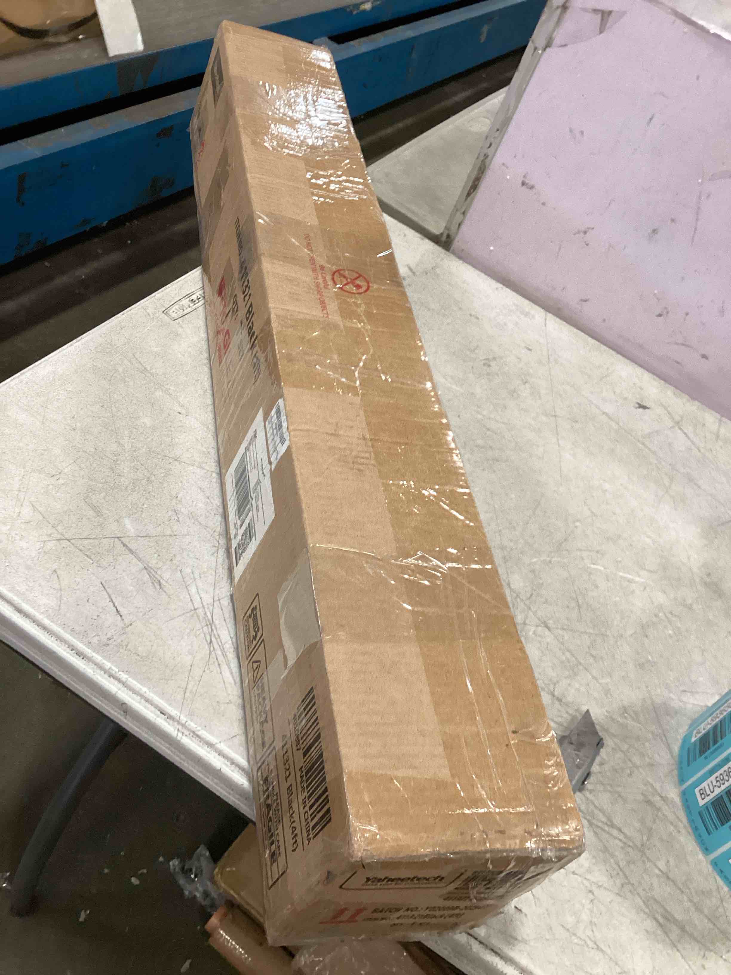 https://s3.amazonaws.com/lotting-images-prod/bidfta/BLU5936501_1707238513496.jpeg