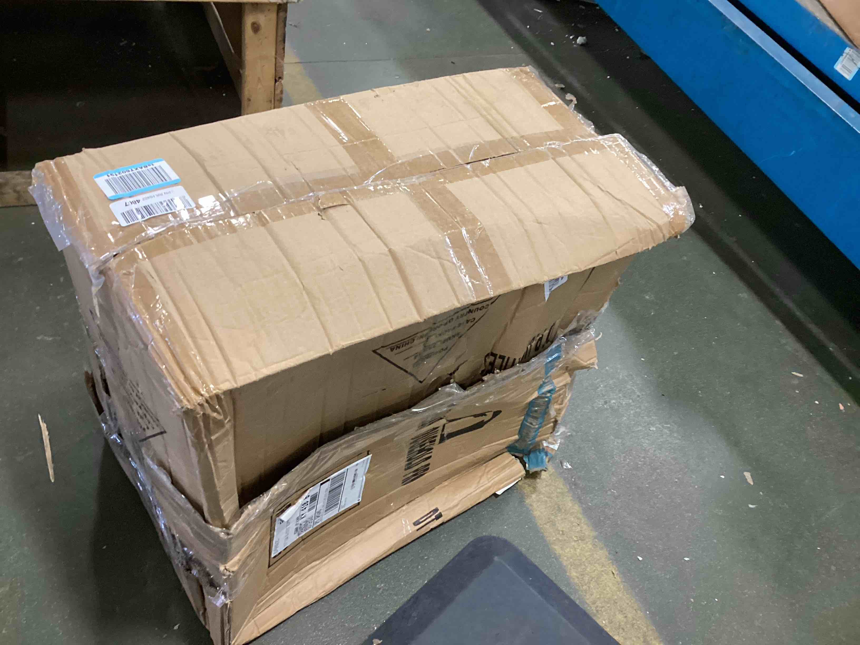 https://s3.amazonaws.com/lotting-images-prod/bidfta/BLU5936578_1707246821472.jpeg