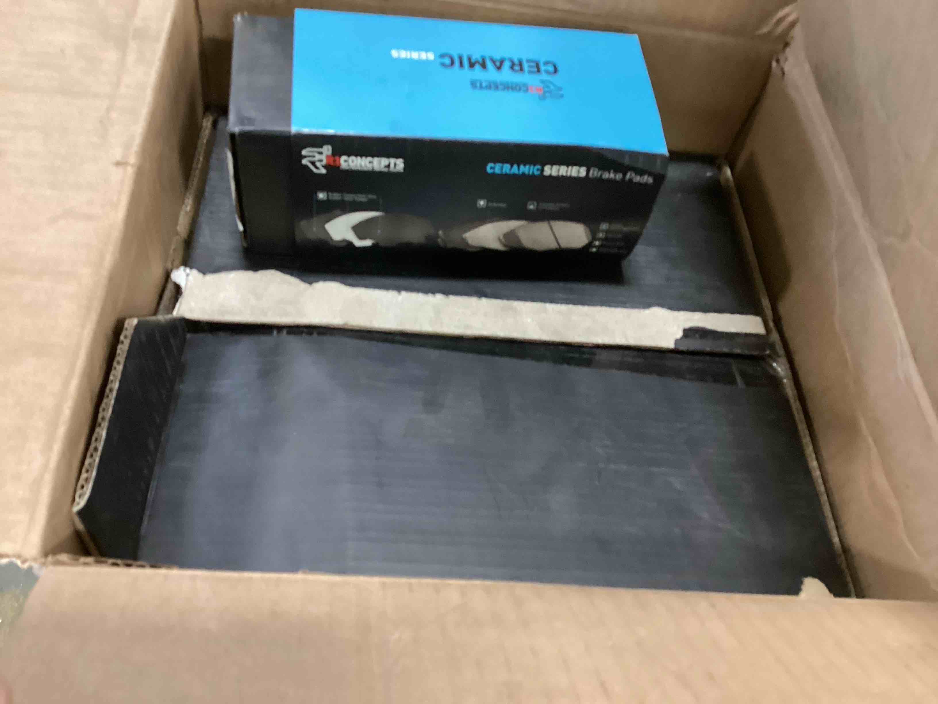 https://s3.amazonaws.com/lotting-images-prod/bidfta/BLU5936601_1707248420841.jpeg