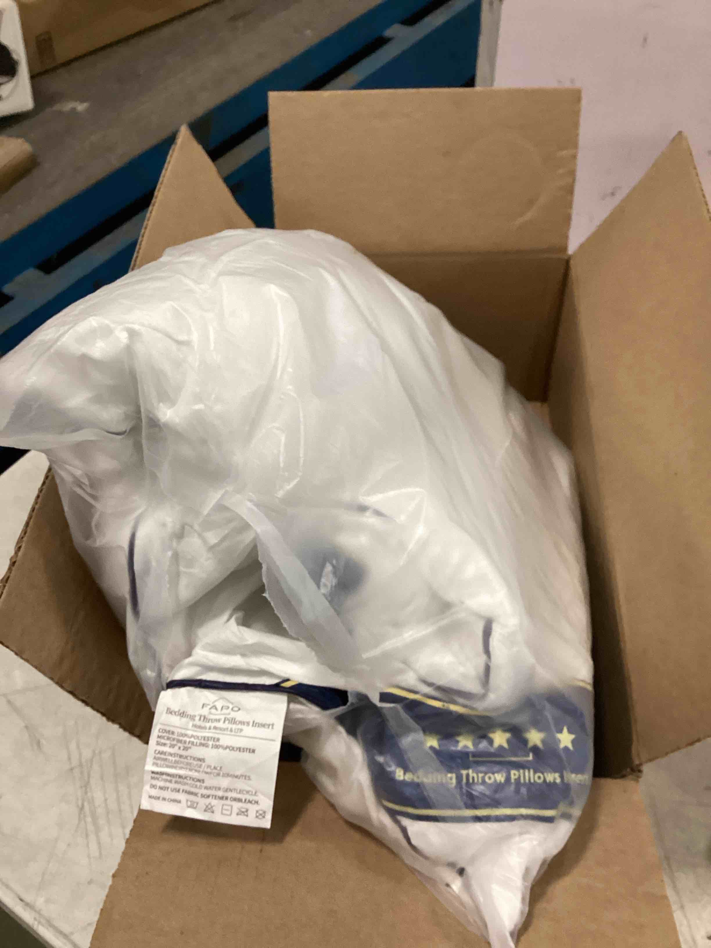 https://s3.amazonaws.com/lotting-images-prod/bidfta/BLU5936975_1707311939734.jpeg