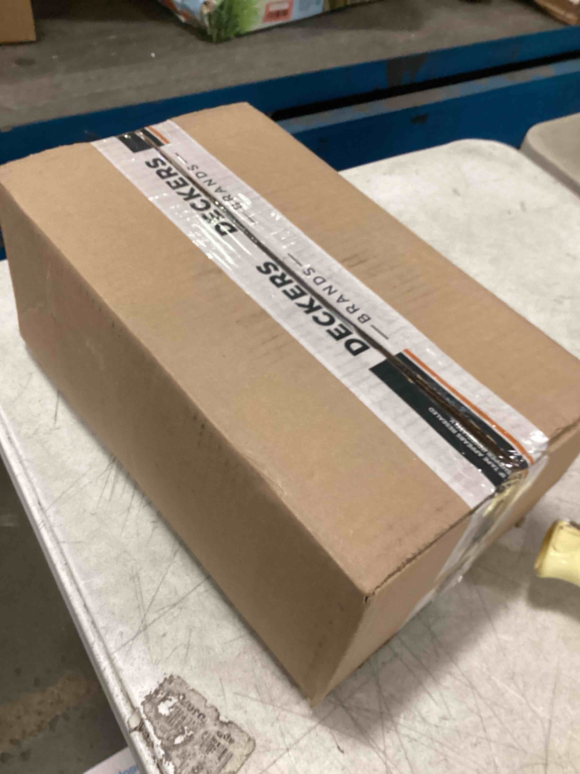 https://s3.amazonaws.com/lotting-images-prod/bidfta/BLU5936975_1707311949566.jpeg