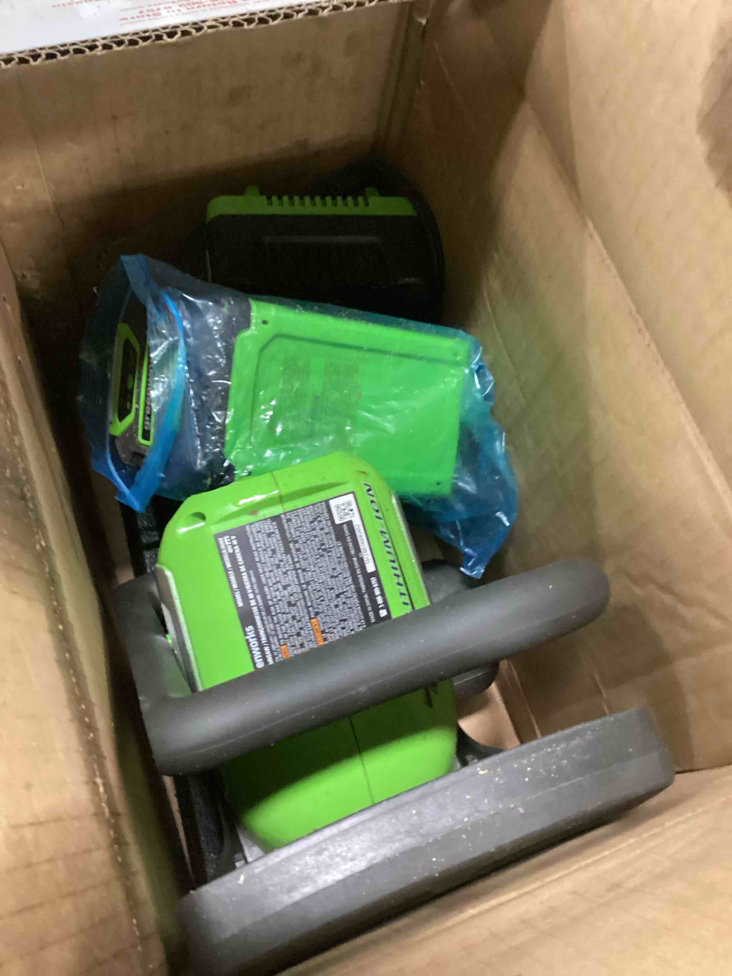 https://s3.amazonaws.com/lotting-images-prod/bidfta/BLU5936987_1707312997010.jpeg