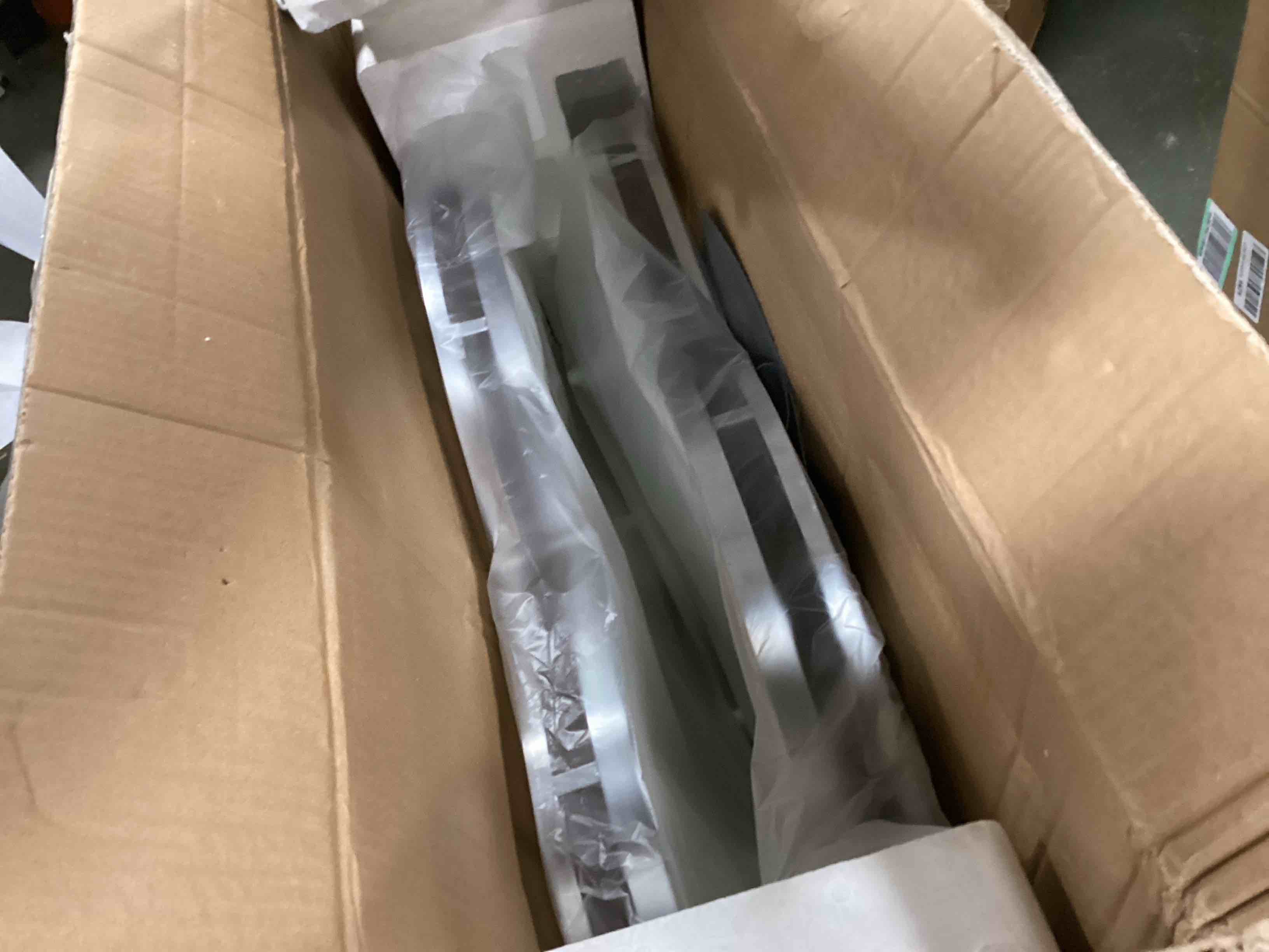 https://s3.amazonaws.com/lotting-images-prod/bidfta/BLU5937003_1707314085052.jpeg