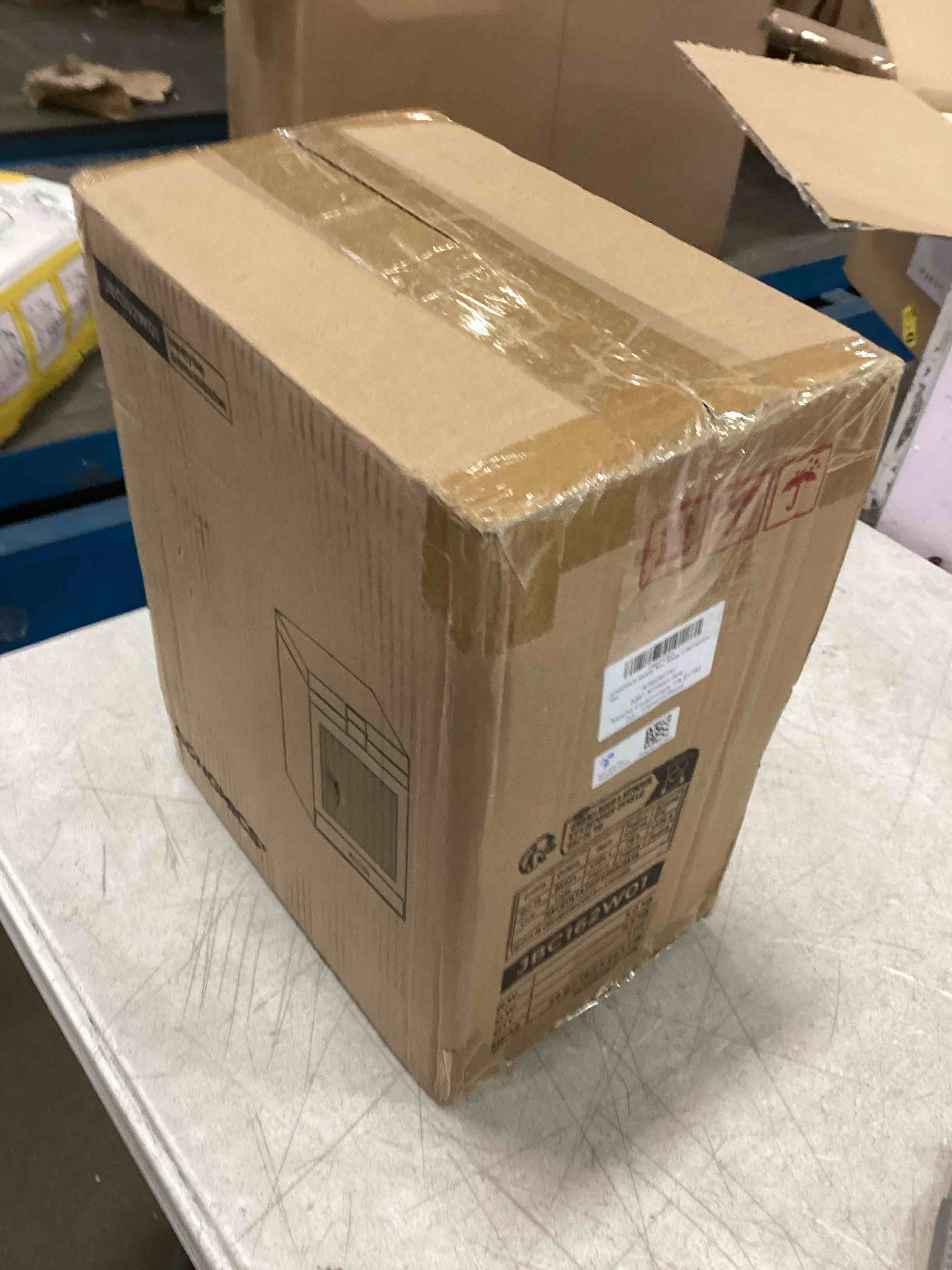 https://s3.amazonaws.com/lotting-images-prod/bidfta/BLU5937025_1707315847543.jpeg