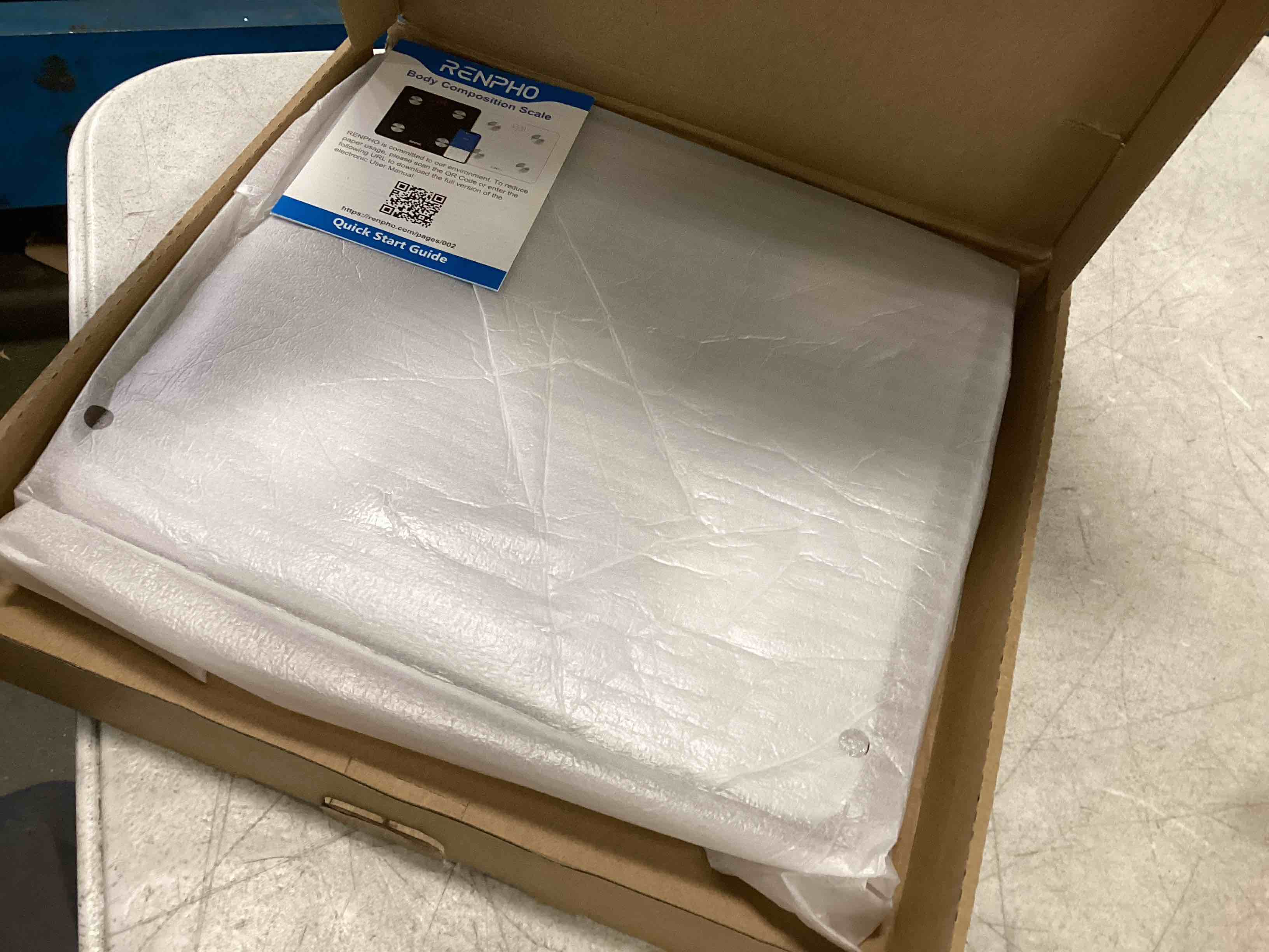 https://s3.amazonaws.com/lotting-images-prod/bidfta/BLU5937196_1707332844608.jpeg