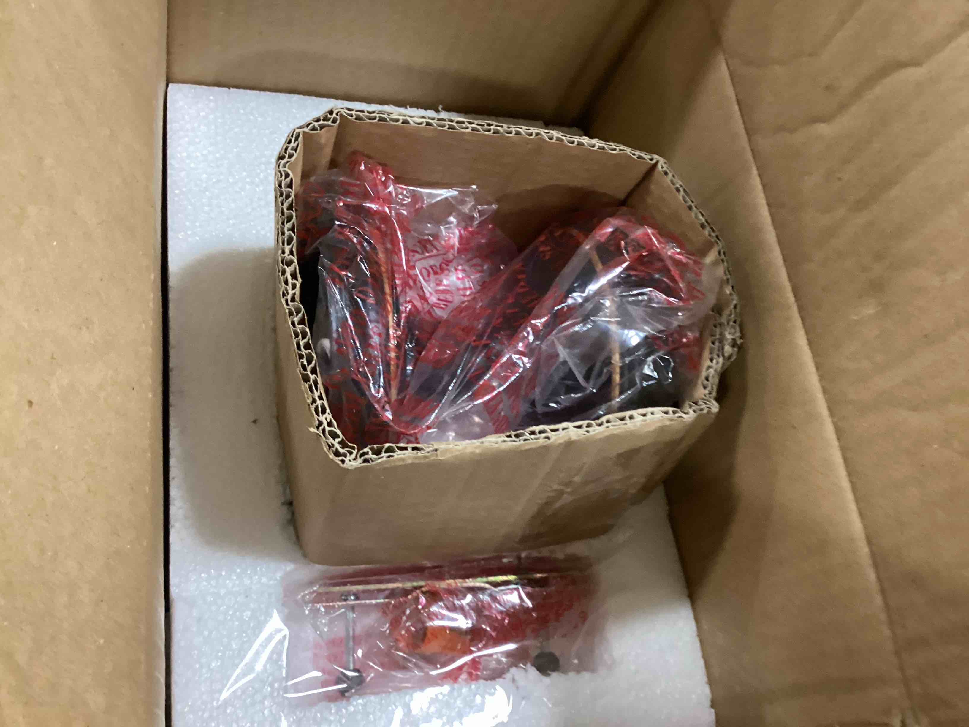 https://s3.amazonaws.com/lotting-images-prod/bidfta/BLU5937340_1707398809064.jpeg