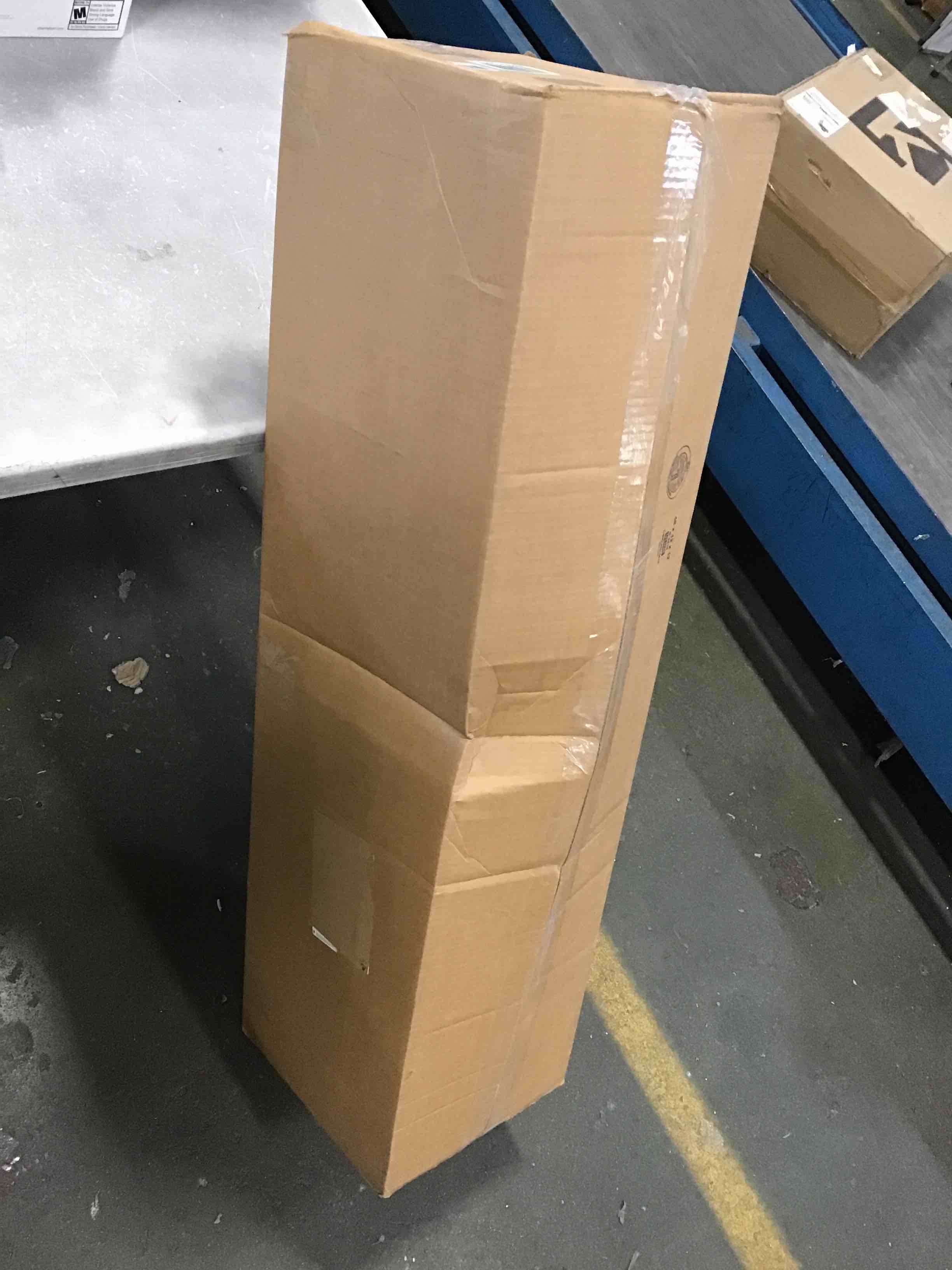 https://s3.amazonaws.com/lotting-images-prod/bidfta/BLU5937528_1707074451157.jpeg