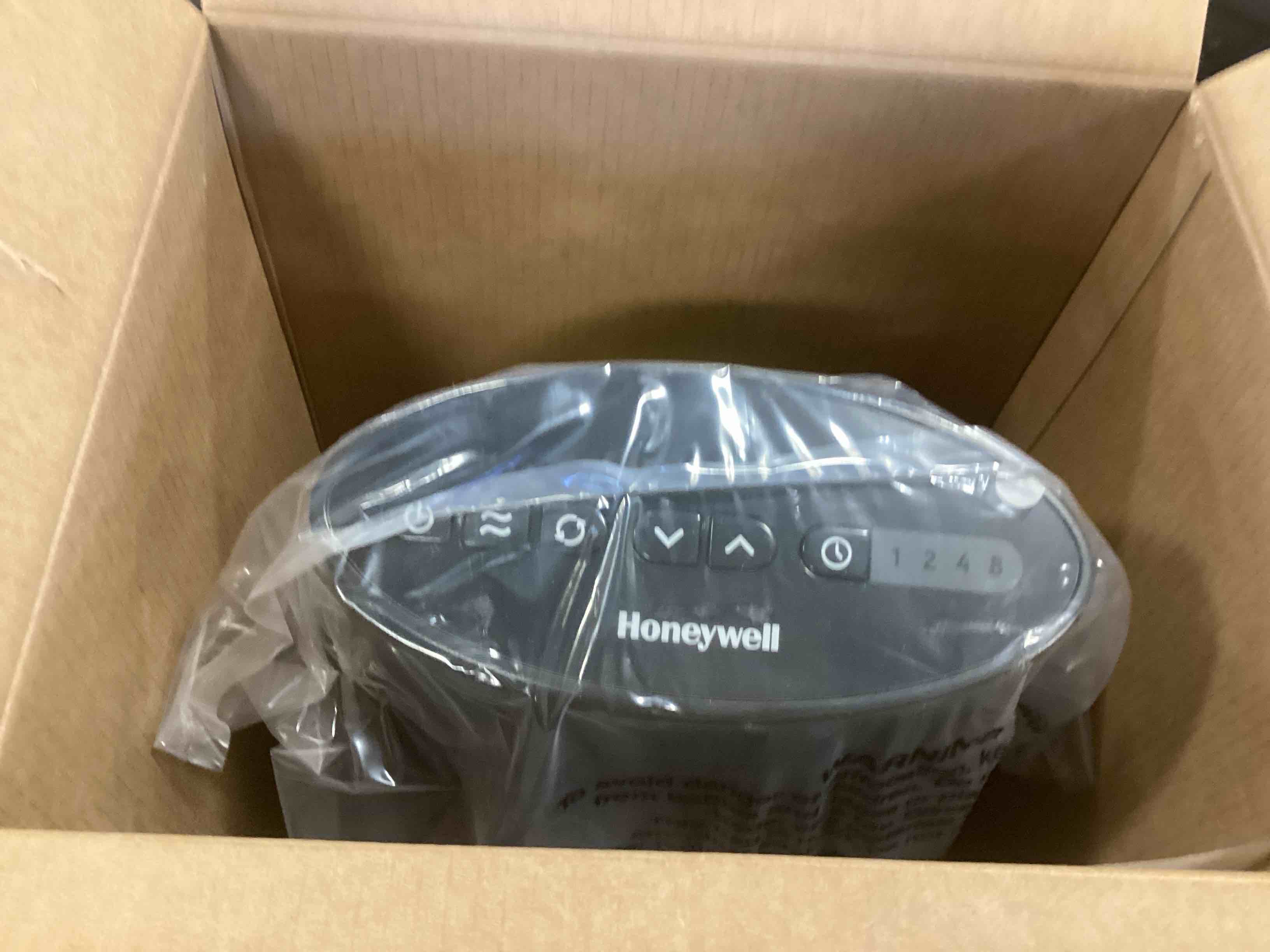https://s3.amazonaws.com/lotting-images-prod/bidfta/BLU5938004_1708371897951.jpeg
