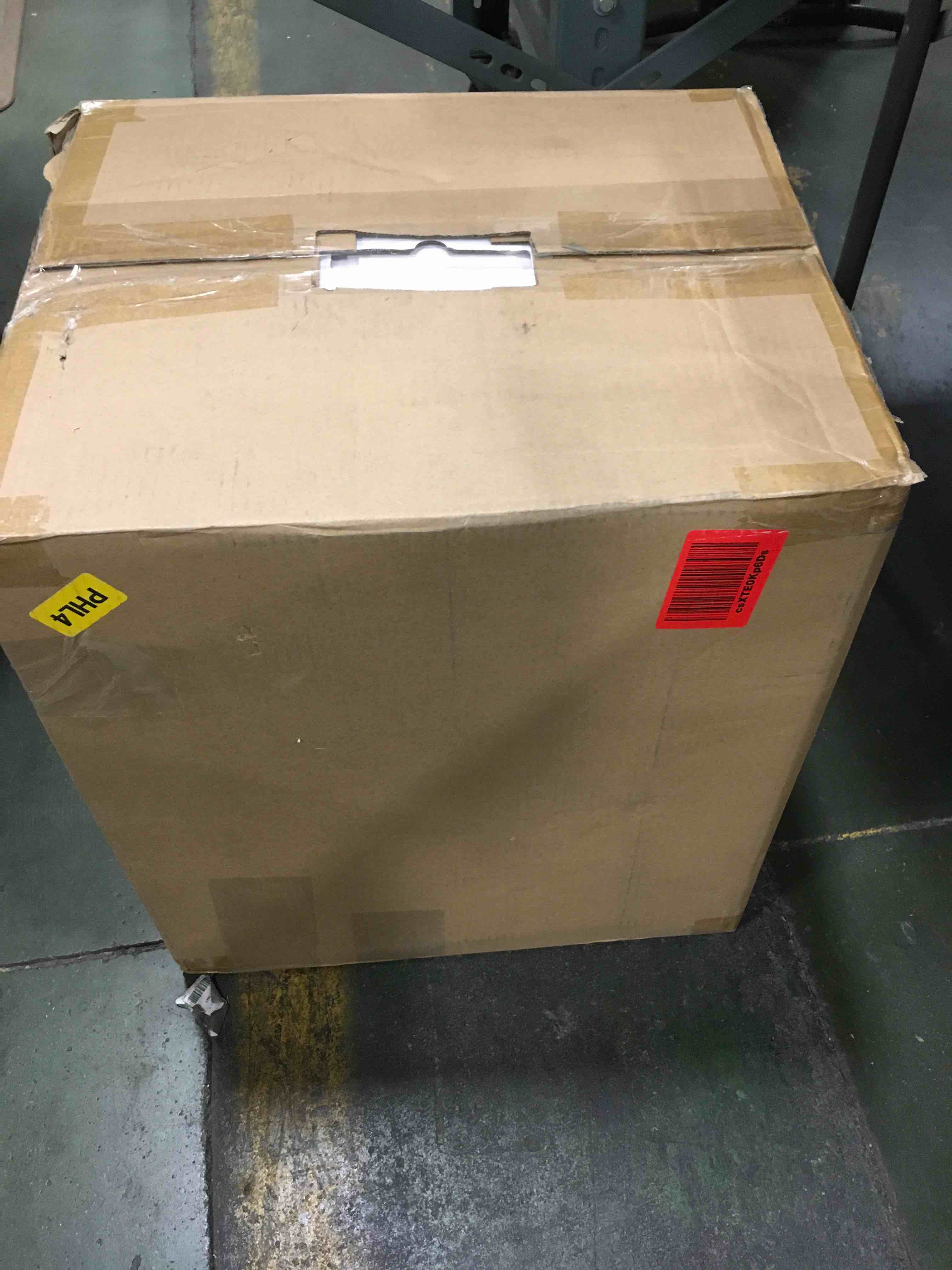 https://s3.amazonaws.com/lotting-images-prod/bidfta/BLU5938596_1708604500222.jpeg