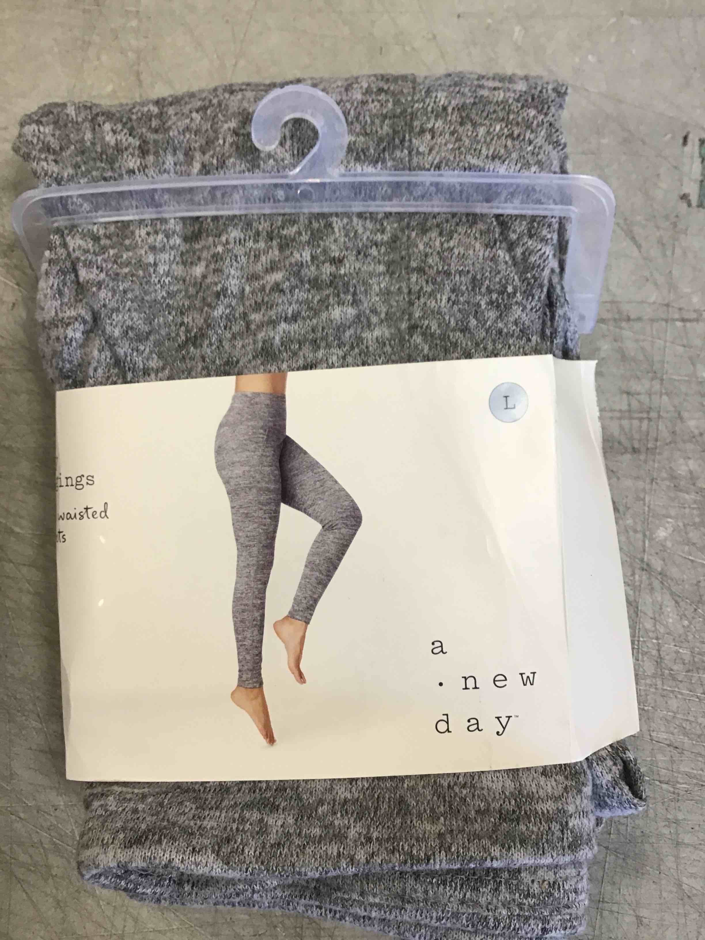 https://s3.amazonaws.com/lotting-images-prod/bidfta/BLU5938863_1708704198912.jpeg