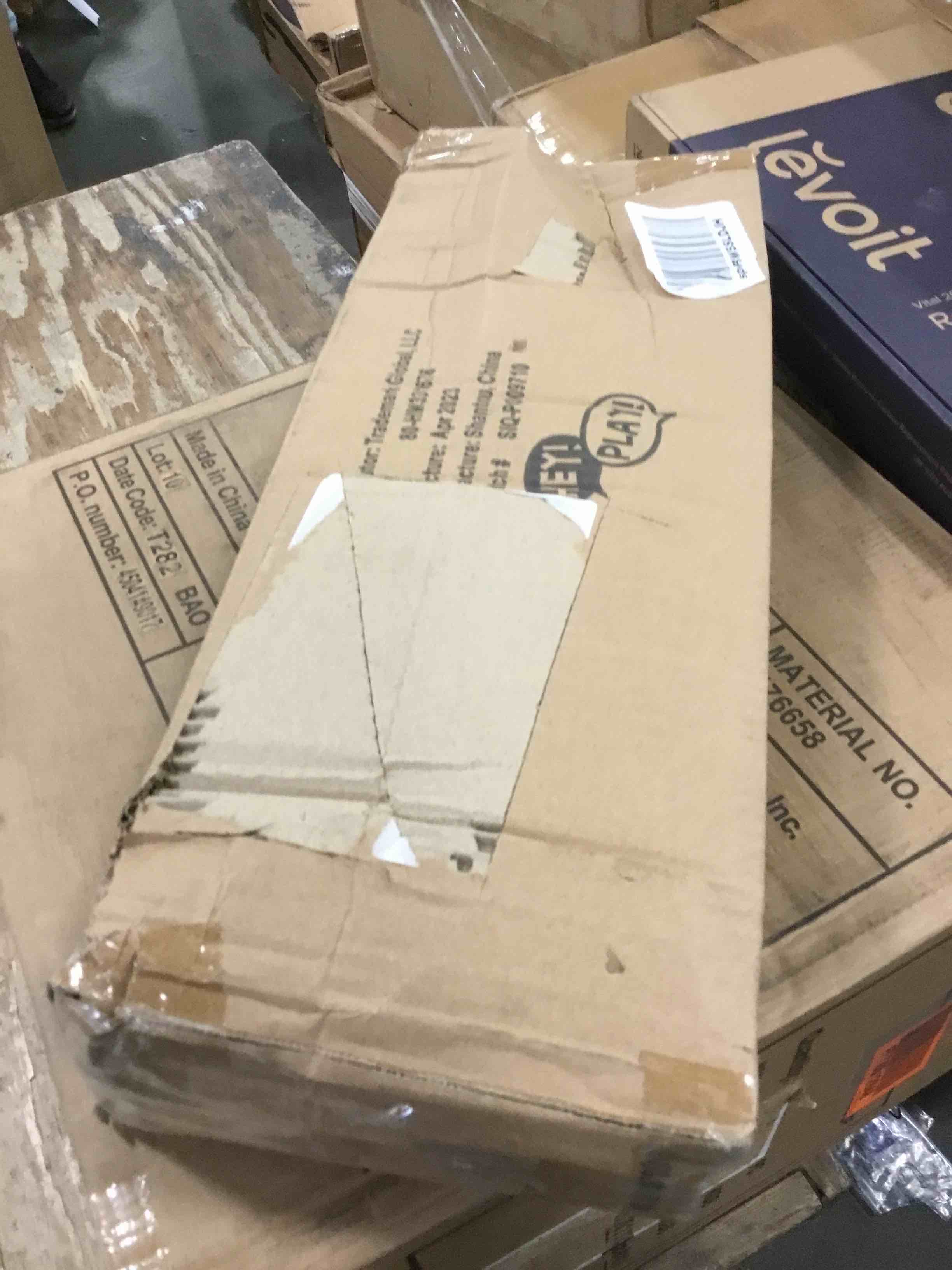 https://s3.amazonaws.com/lotting-images-prod/bidfta/BLU5940032_1707925995519.jpeg