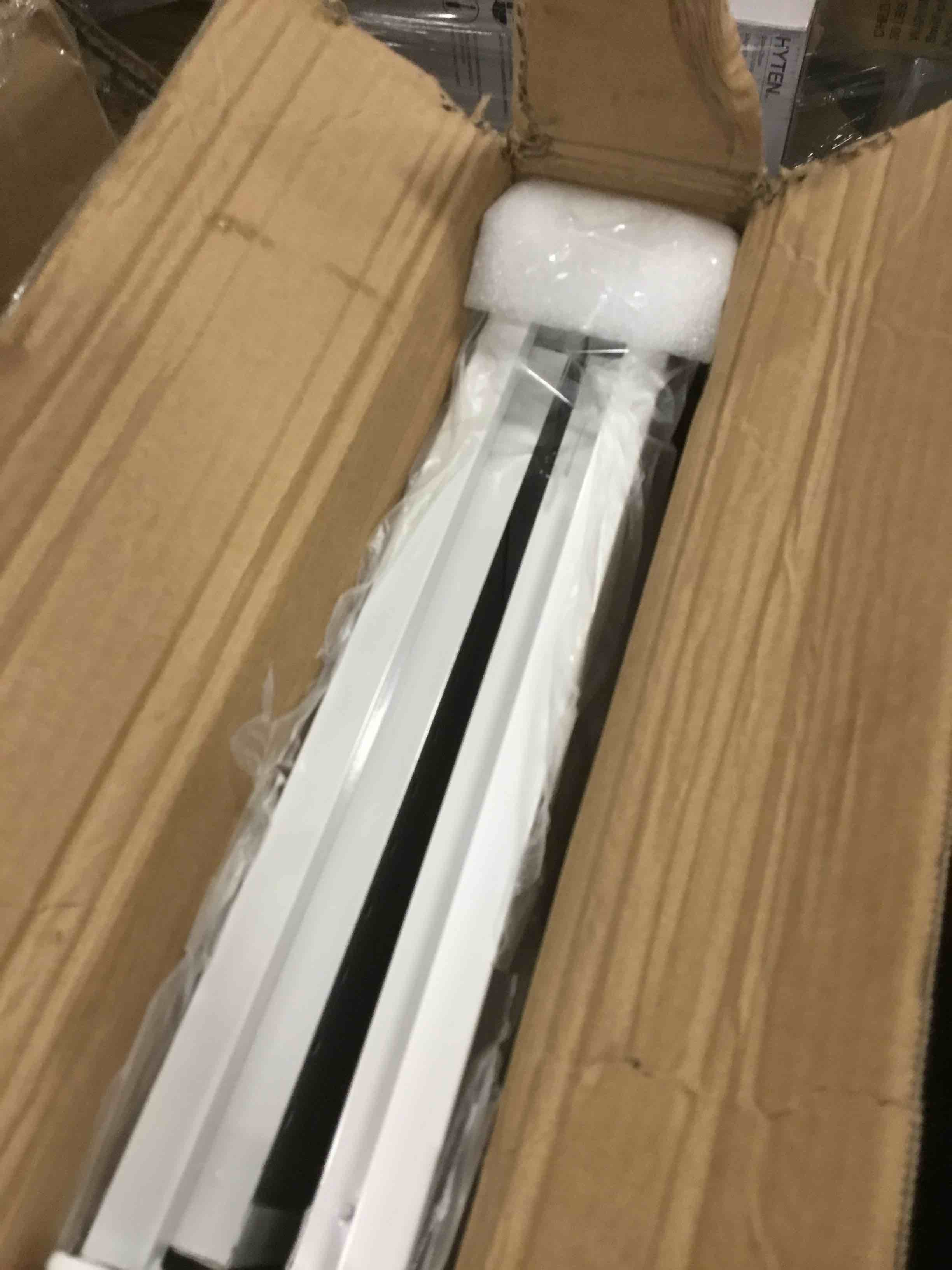 https://s3.amazonaws.com/lotting-images-prod/bidfta/BLU5940337_1708024898436.jpeg