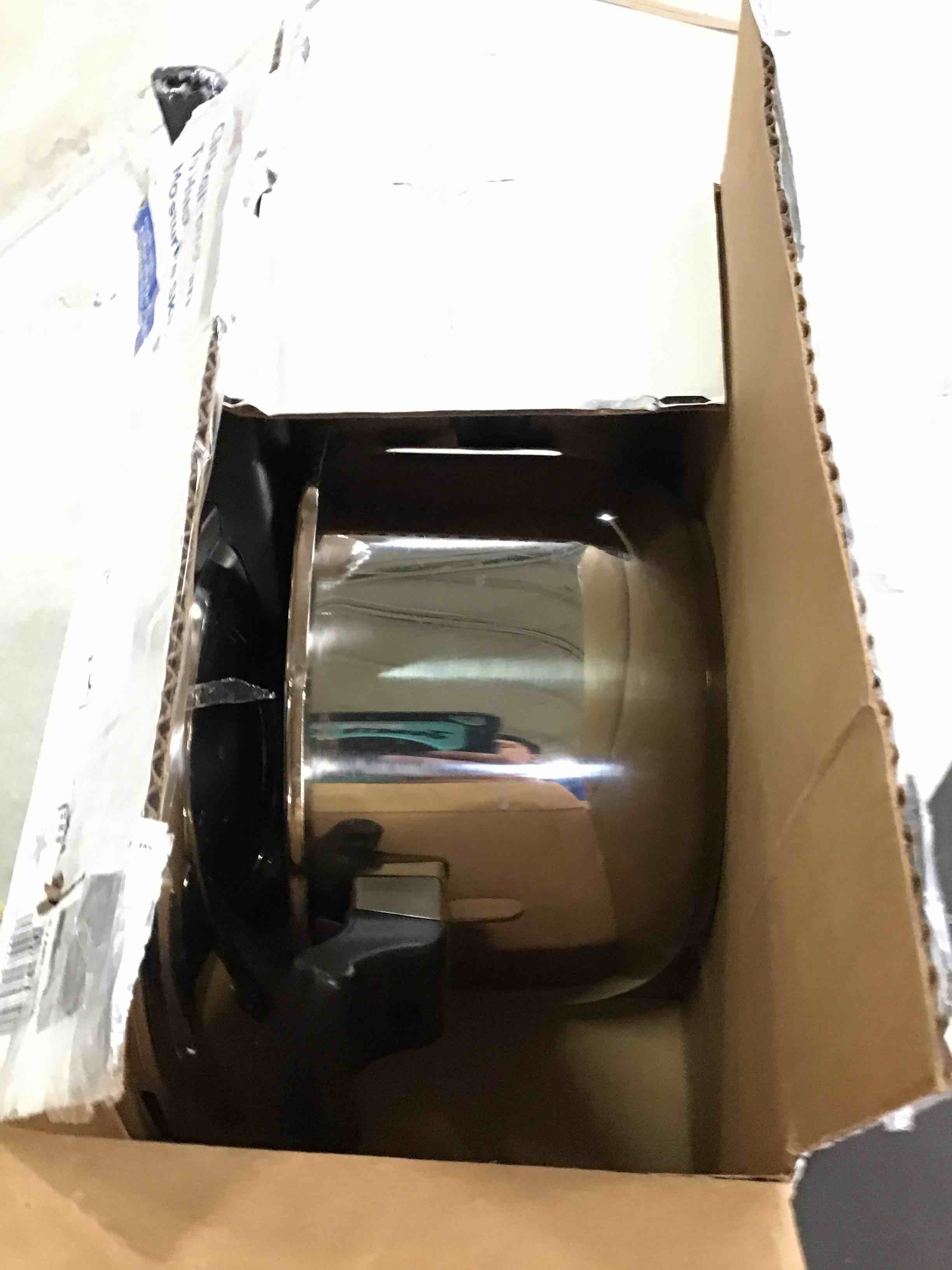https://s3.amazonaws.com/lotting-images-prod/bidfta/BLU5940558_1707424256934.jpeg