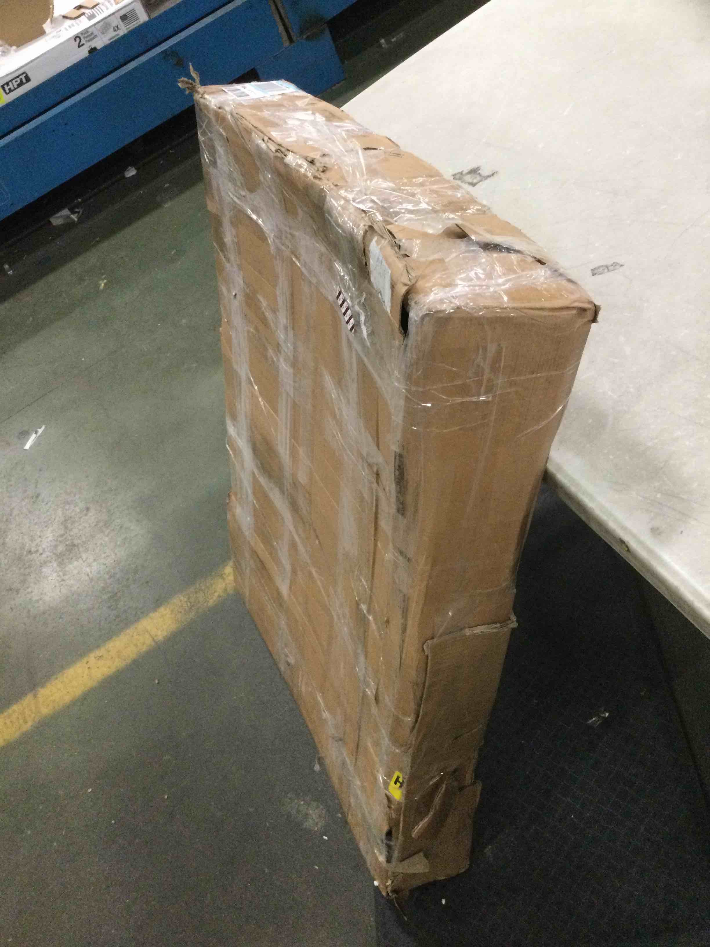https://s3.amazonaws.com/lotting-images-prod/bidfta/BLU5940600_1707483272636.jpeg