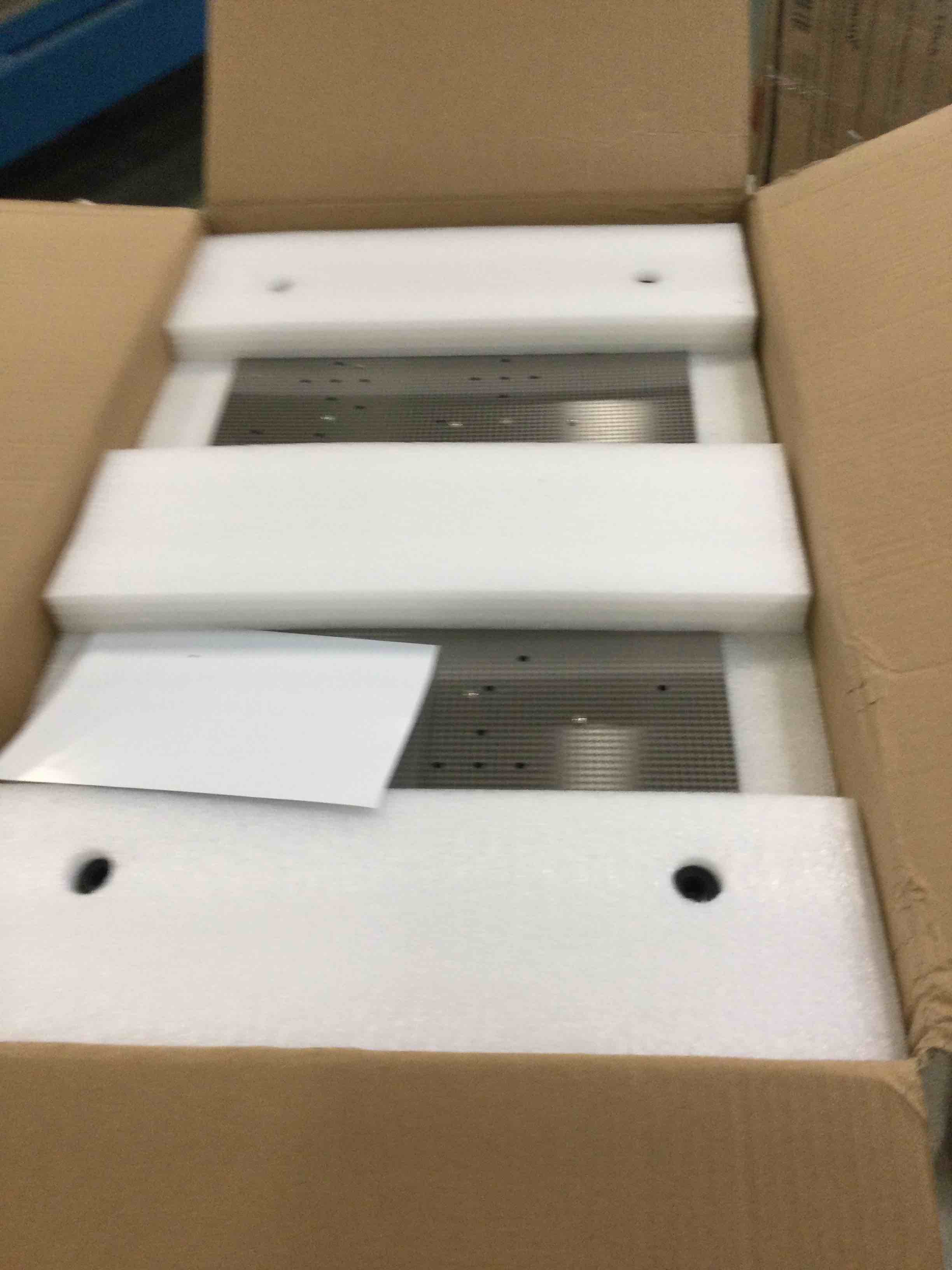 https://s3.amazonaws.com/lotting-images-prod/bidfta/BLU5940691_1707493647639.jpeg