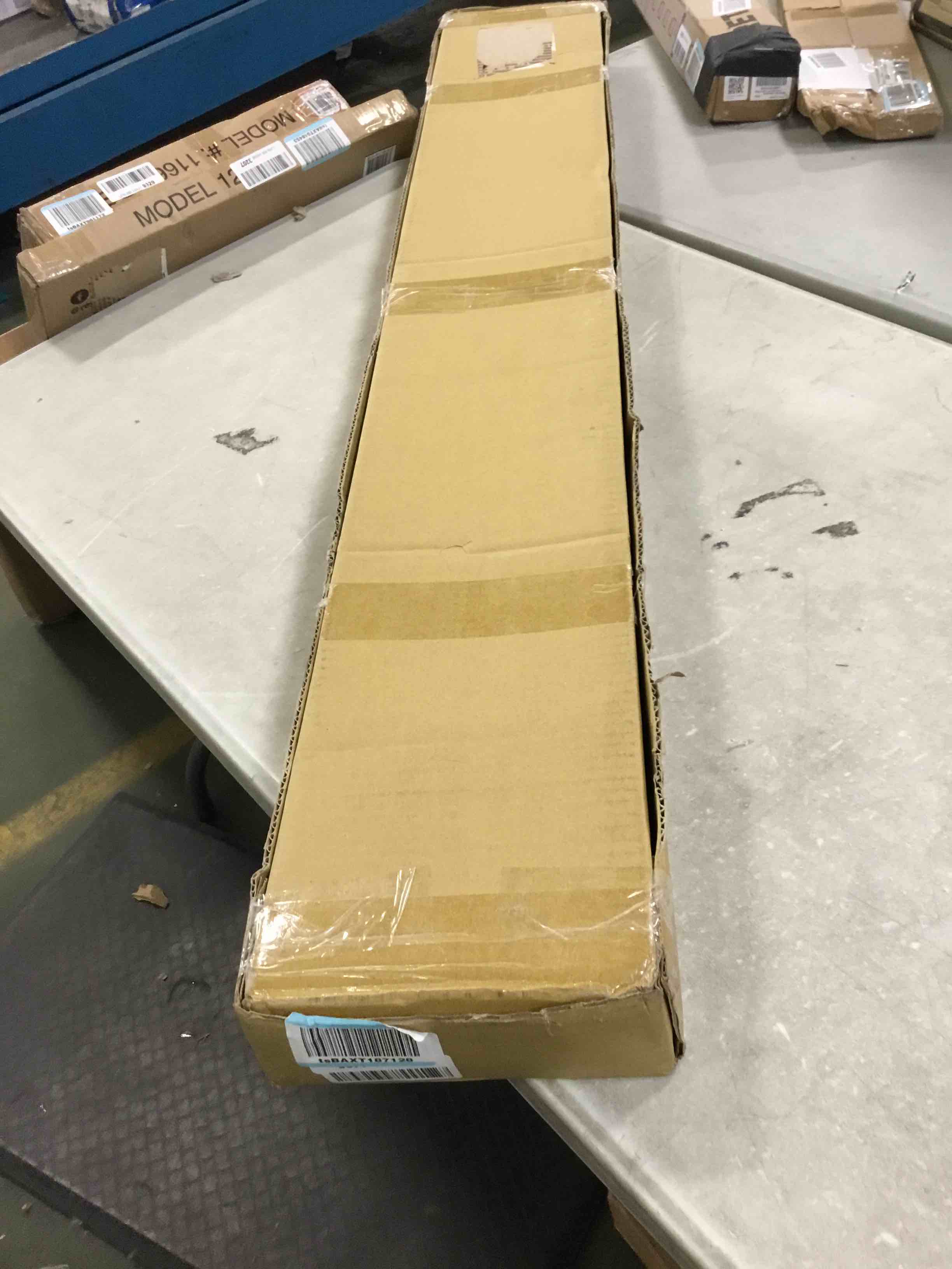 https://s3.amazonaws.com/lotting-images-prod/bidfta/BLU5940793_1707507275148.jpeg