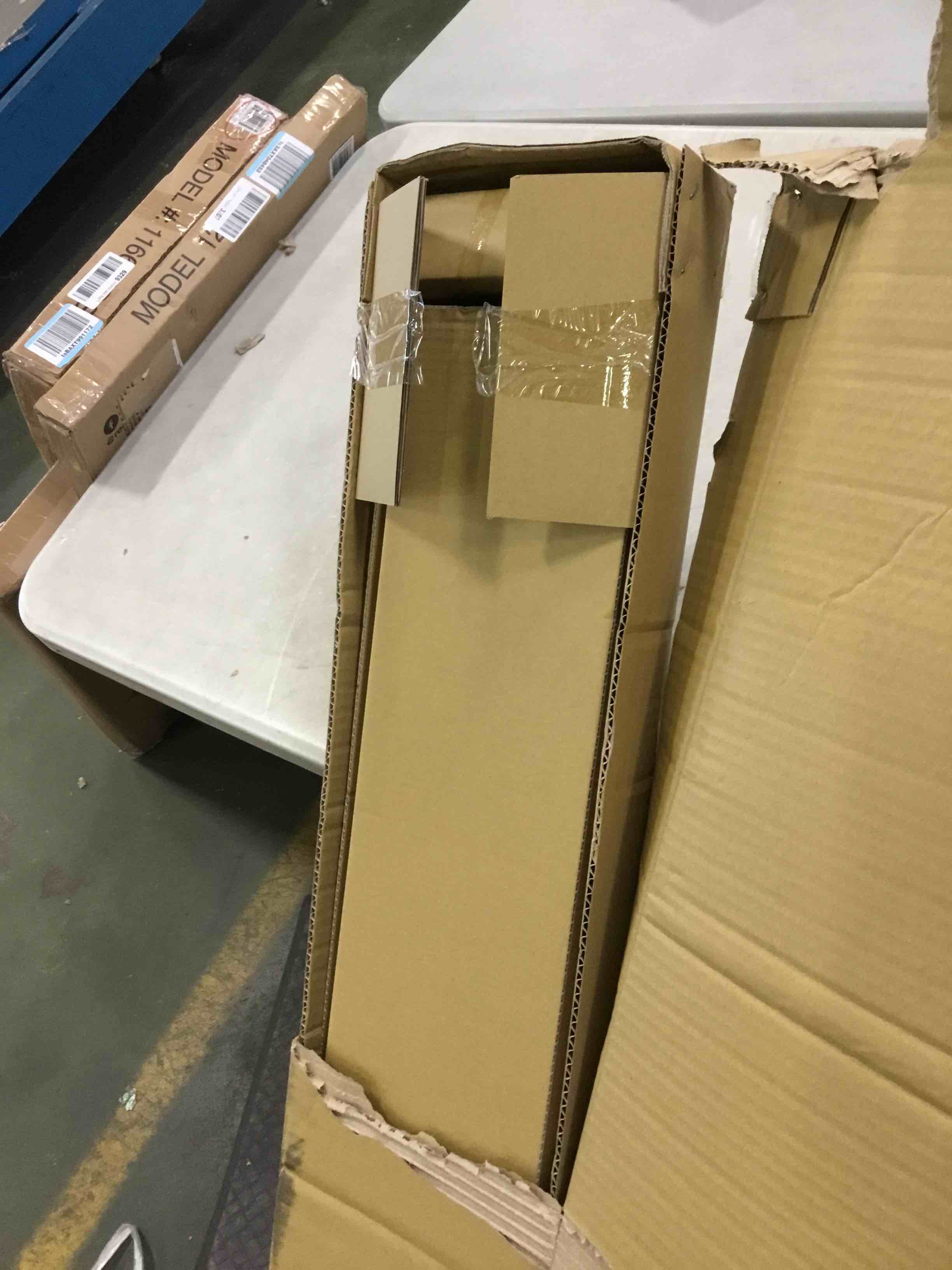 https://s3.amazonaws.com/lotting-images-prod/bidfta/BLU5940793_1707507317487.jpeg