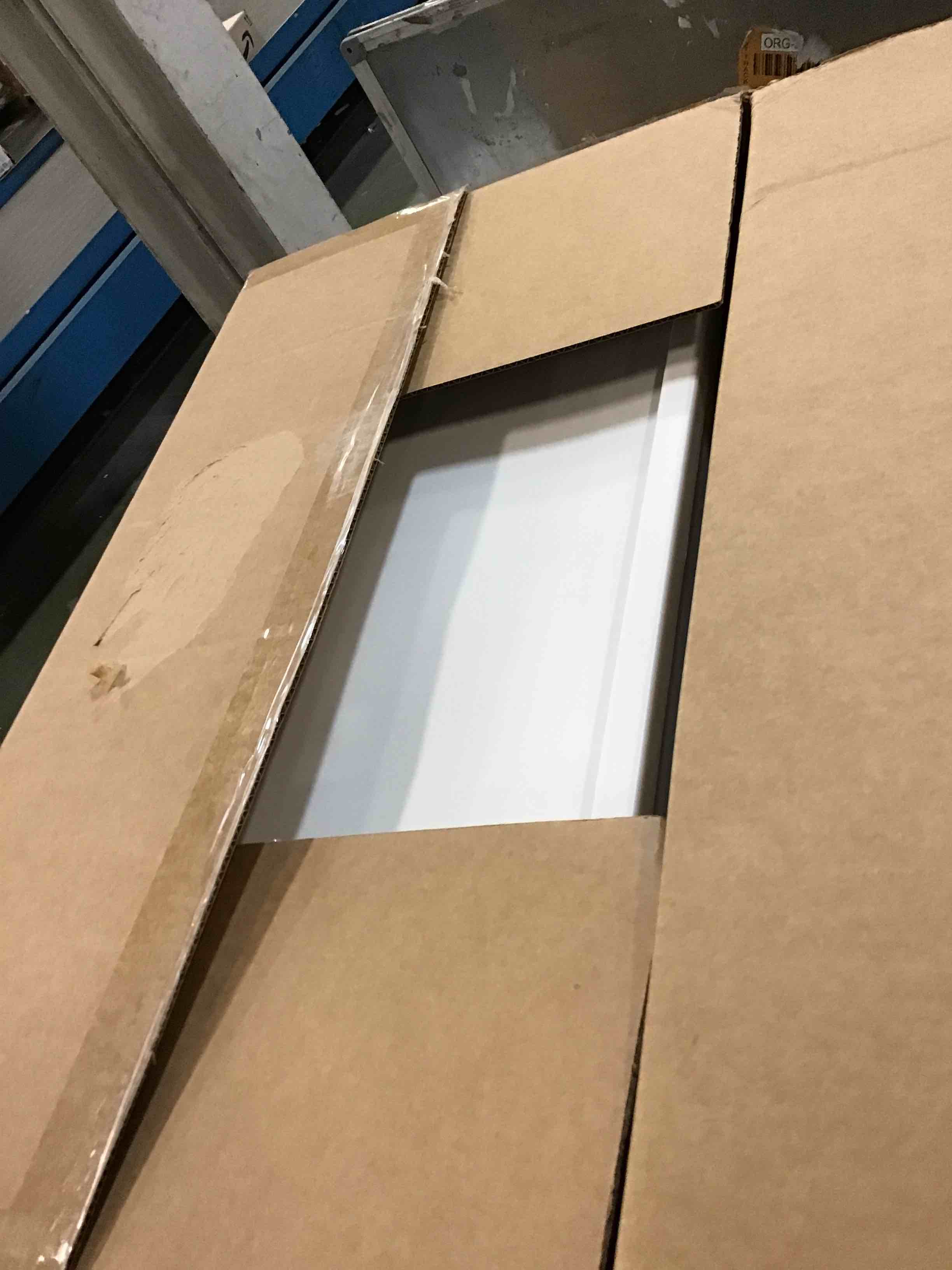 https://s3.amazonaws.com/lotting-images-prod/bidfta/BLU5940878_1707571249145.jpeg