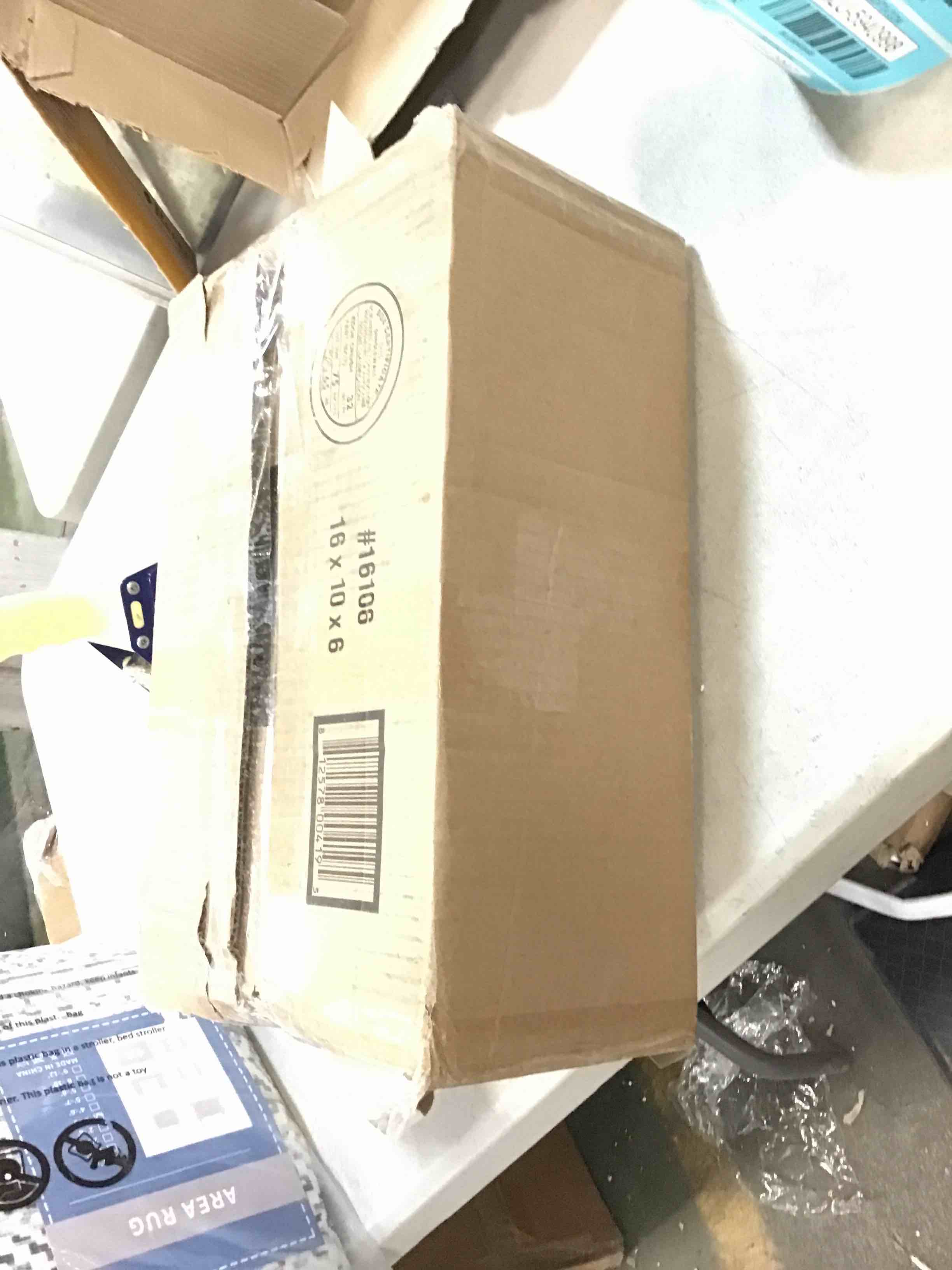 https://s3.amazonaws.com/lotting-images-prod/bidfta/BLU5940993_1707586740842.jpeg