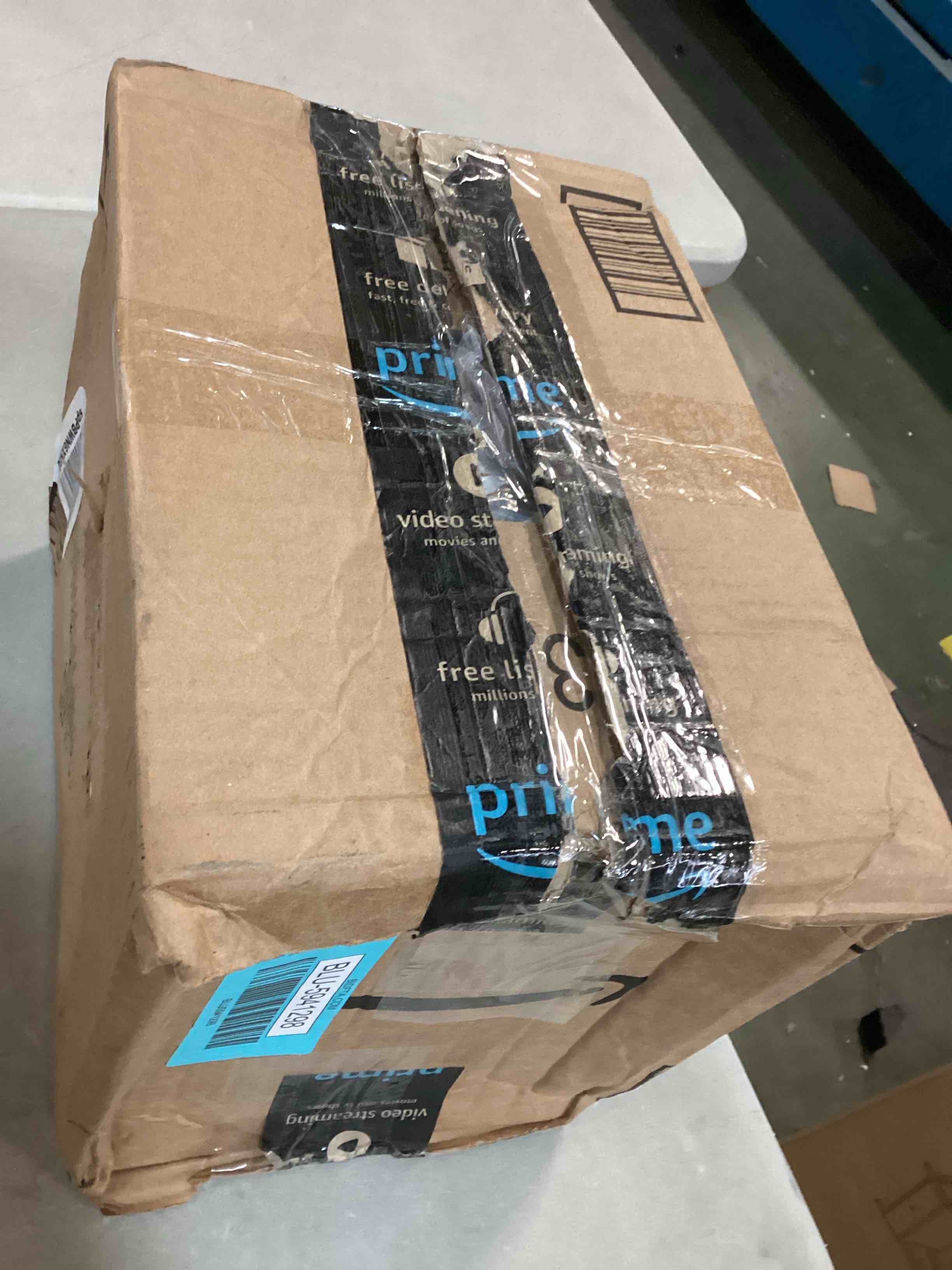 https://s3.amazonaws.com/lotting-images-prod/bidfta/BLU5941298_1708375441278.jpeg