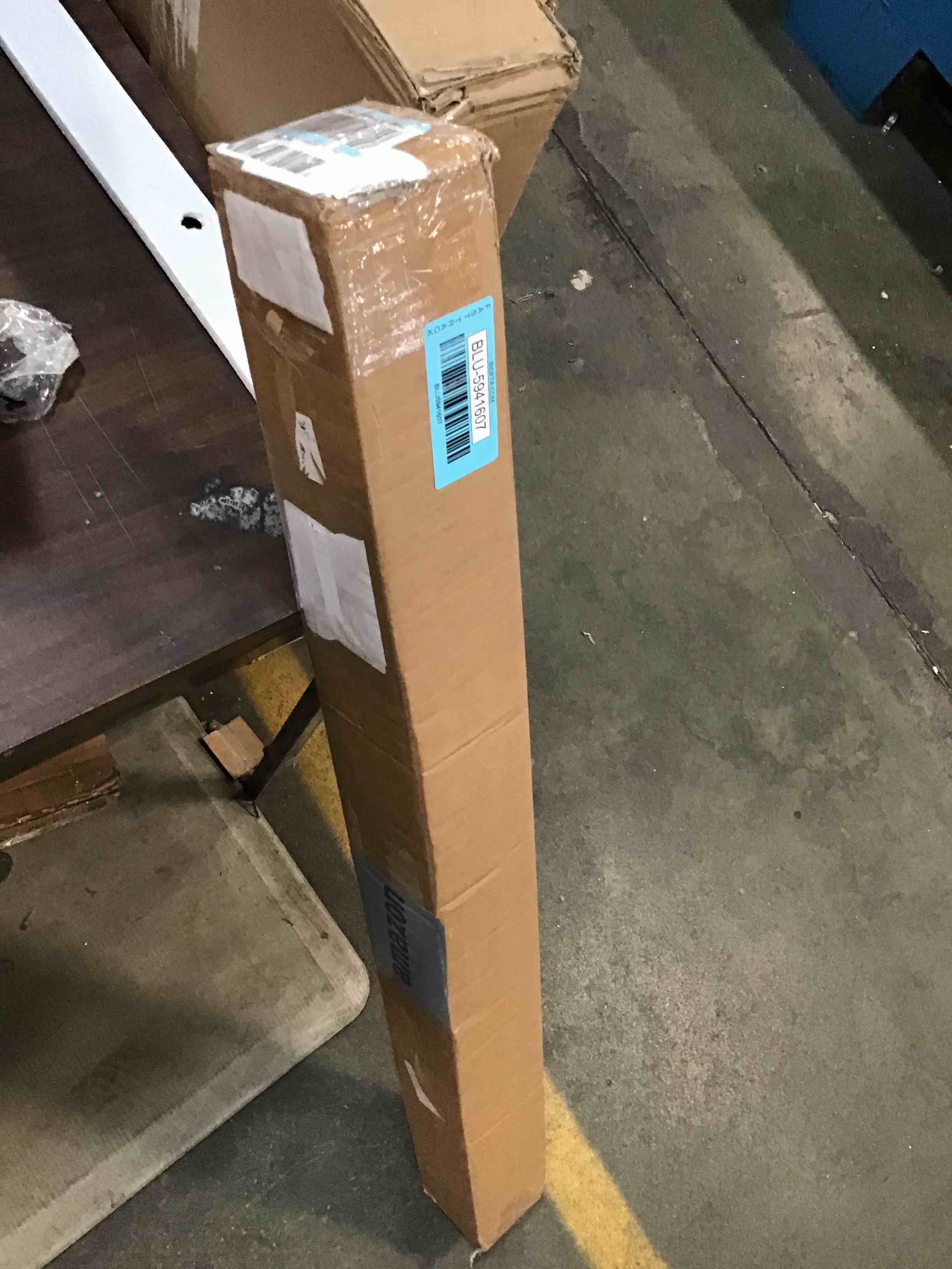 https://s3.amazonaws.com/lotting-images-prod/bidfta/BLU5941607_1708527427712.jpeg