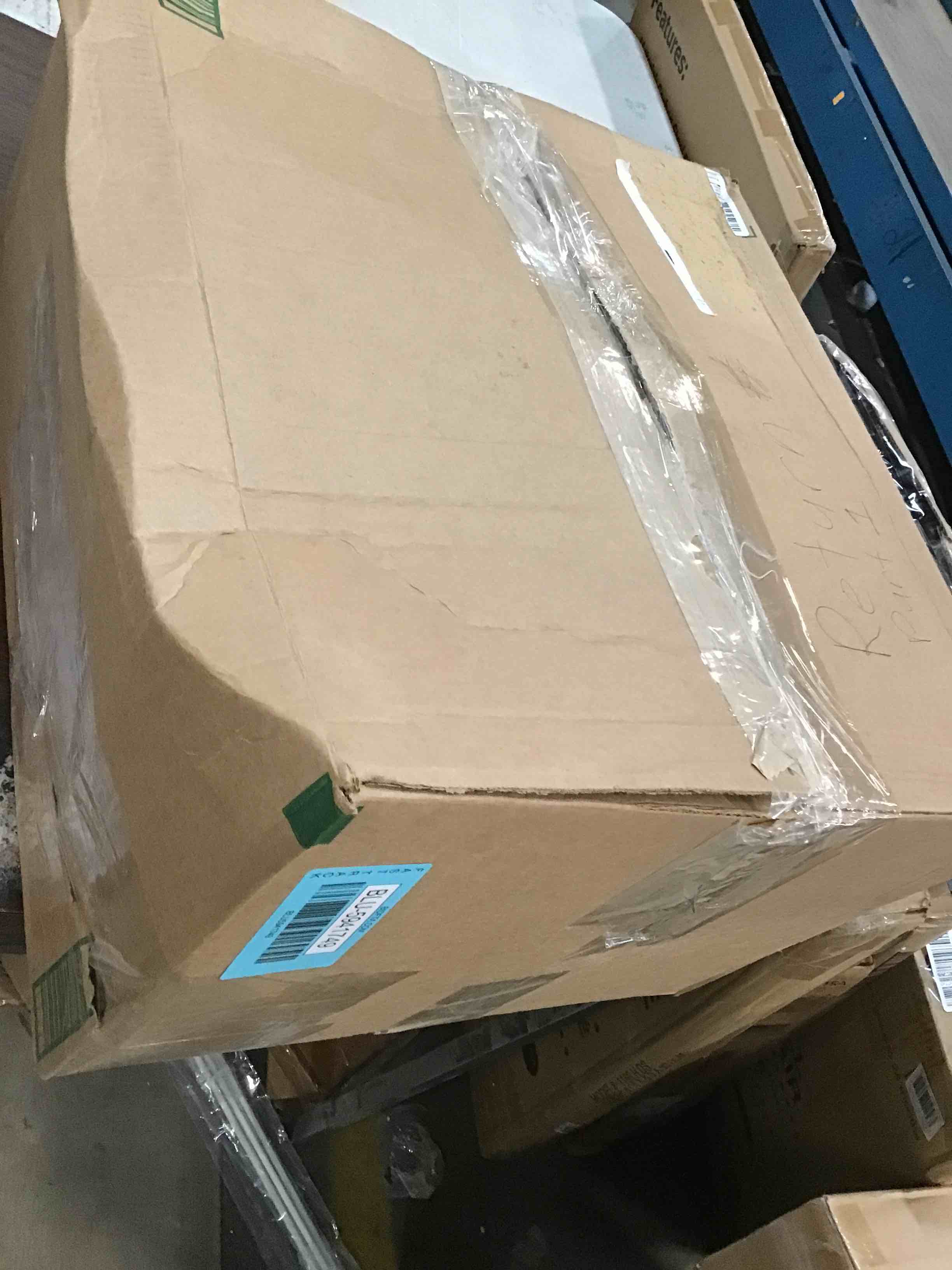 https://s3.amazonaws.com/lotting-images-prod/bidfta/BLU5941749_1708548526984.jpeg