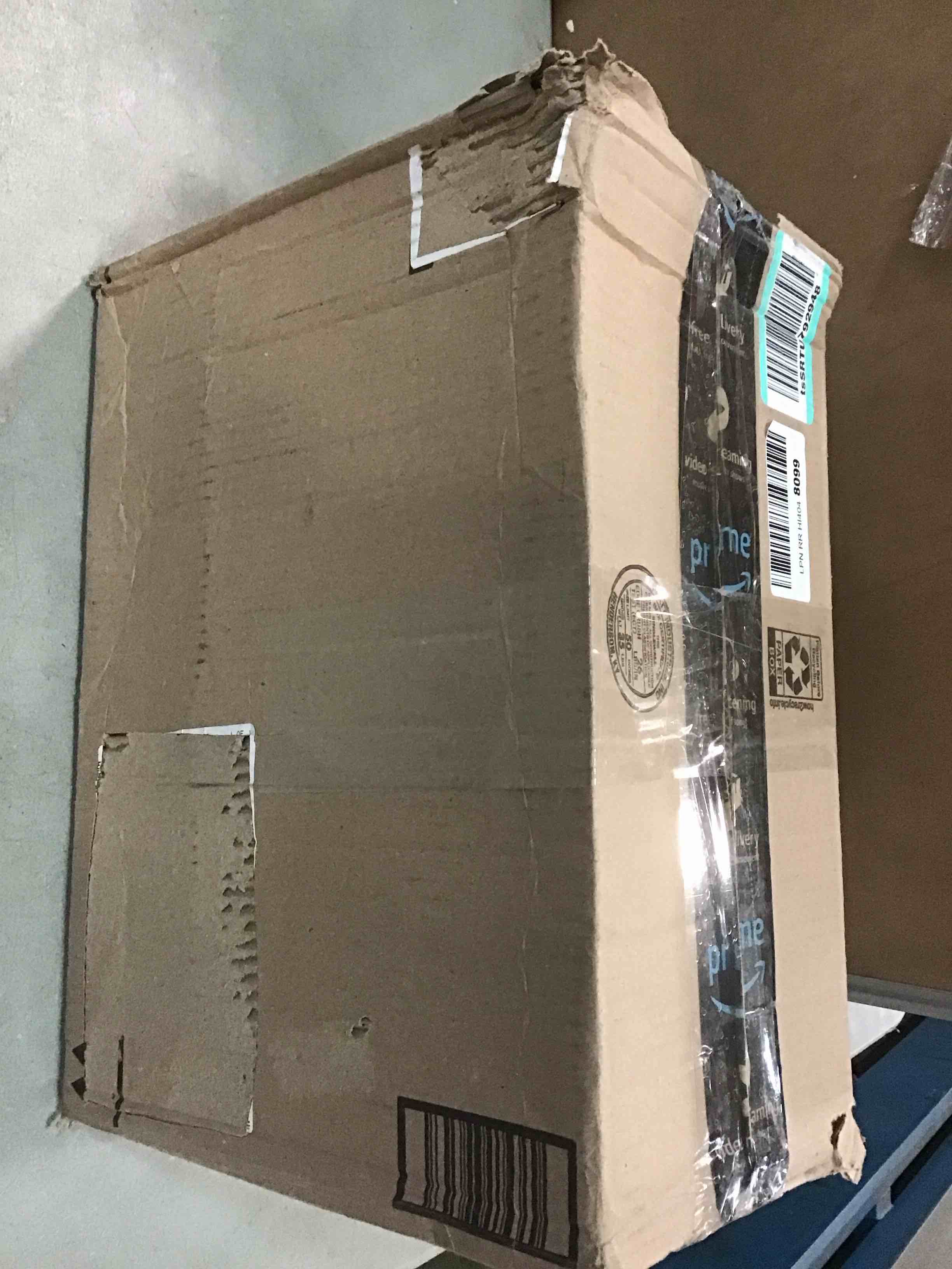 https://s3.amazonaws.com/lotting-images-prod/bidfta/BLU5942872_1707513049149.jpeg