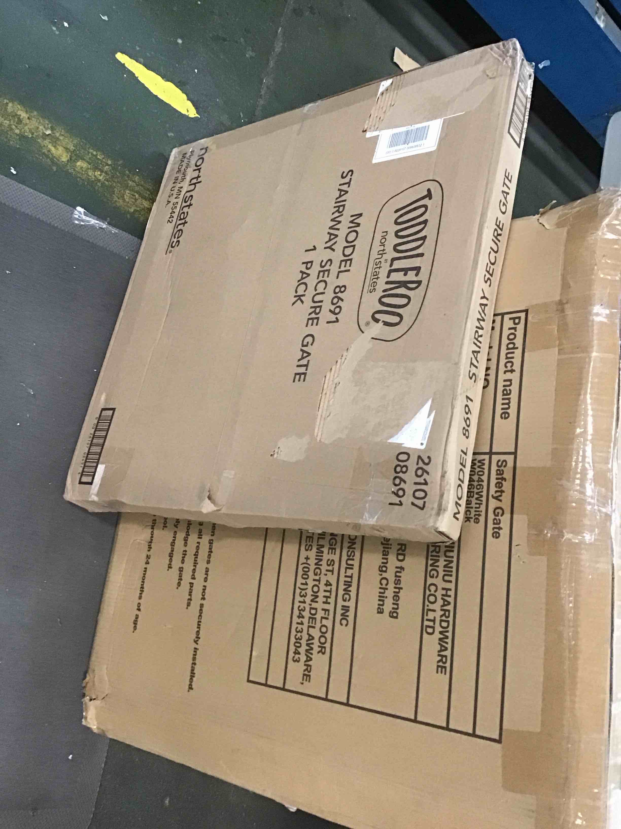 https://s3.amazonaws.com/lotting-images-prod/bidfta/BLU5943021_1707582816615.jpeg