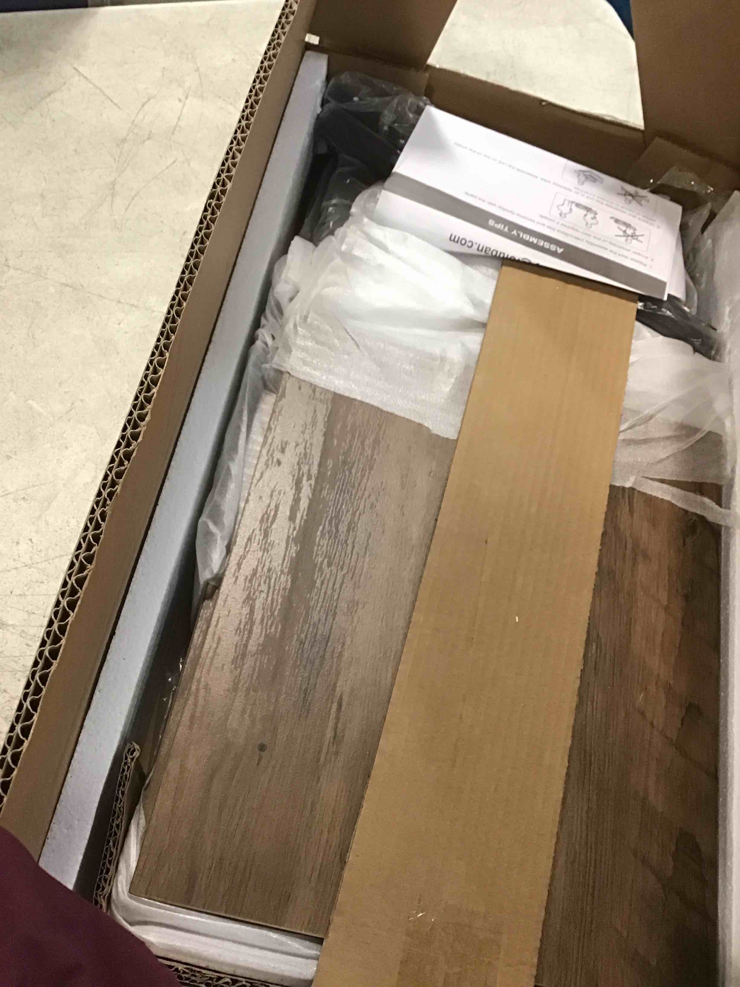 https://s3.amazonaws.com/lotting-images-prod/bidfta/BLU5943292_1707852418829.jpeg