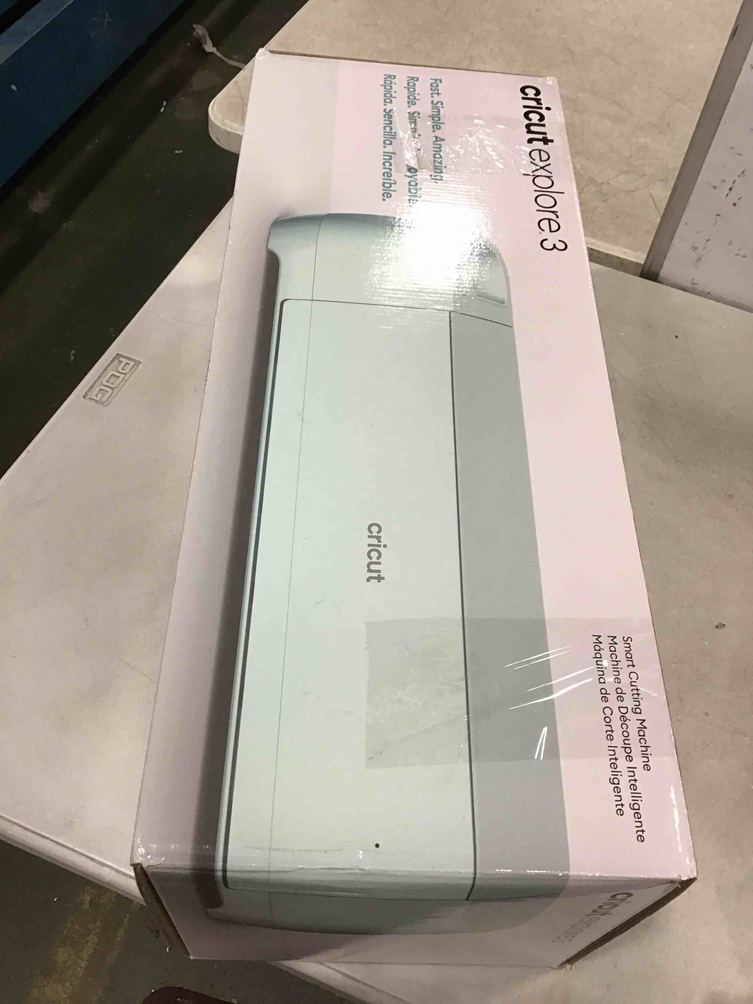 https://s3.amazonaws.com/lotting-images-prod/bidfta/BLU5943413_1707918765756.jpeg
