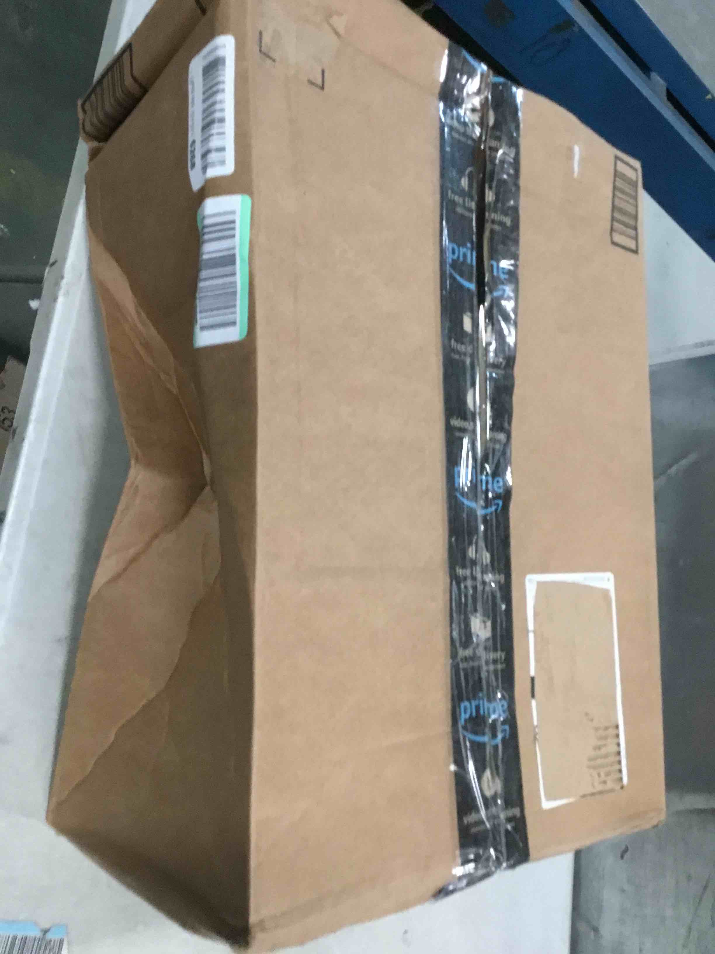 https://s3.amazonaws.com/lotting-images-prod/bidfta/BLU5943467_1707235073234.jpeg