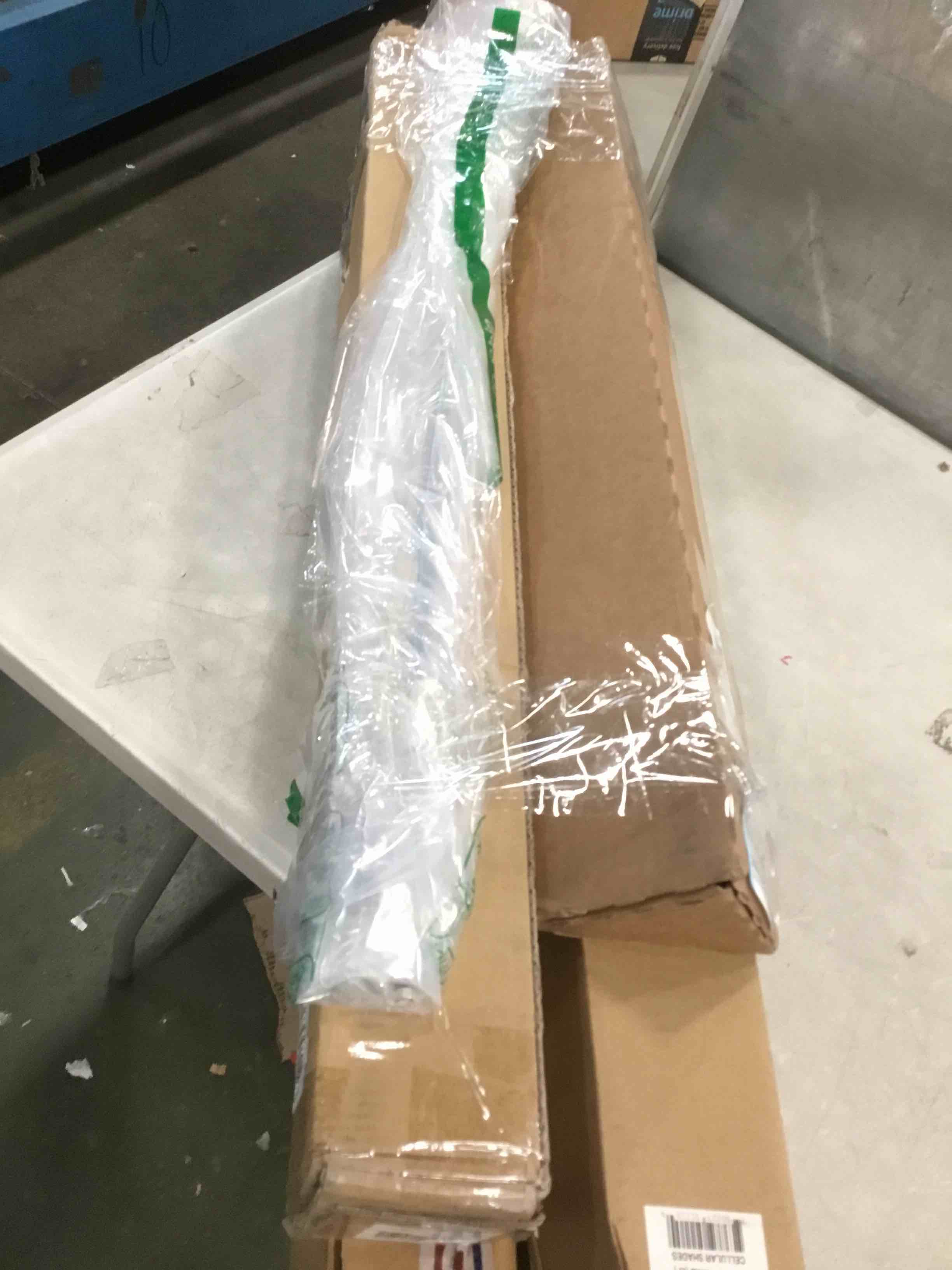 https://s3.amazonaws.com/lotting-images-prod/bidfta/BLU5943485_1707237149639.jpeg