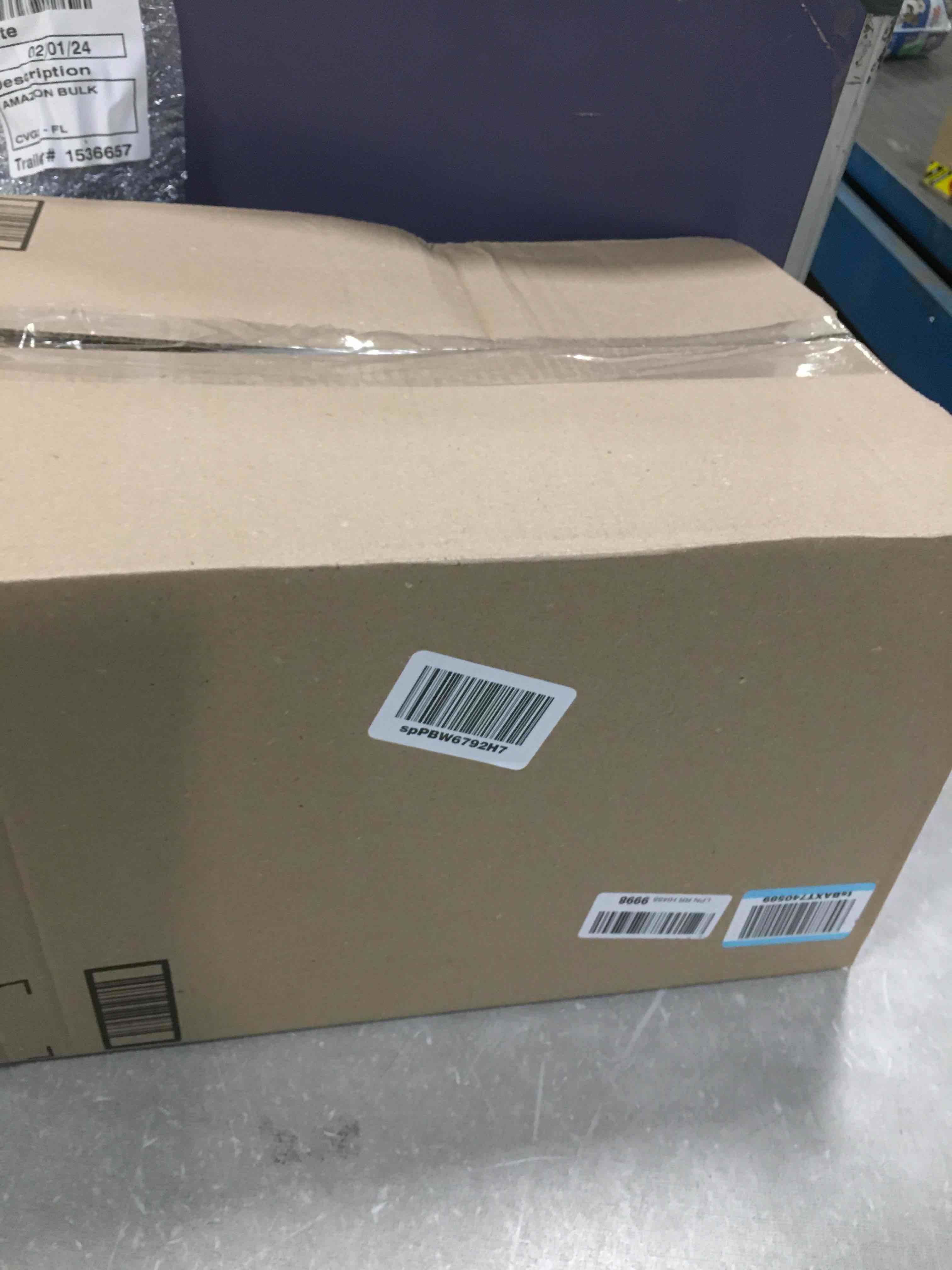 https://s3.amazonaws.com/lotting-images-prod/bidfta/BLU5943632_1707308617472.jpeg