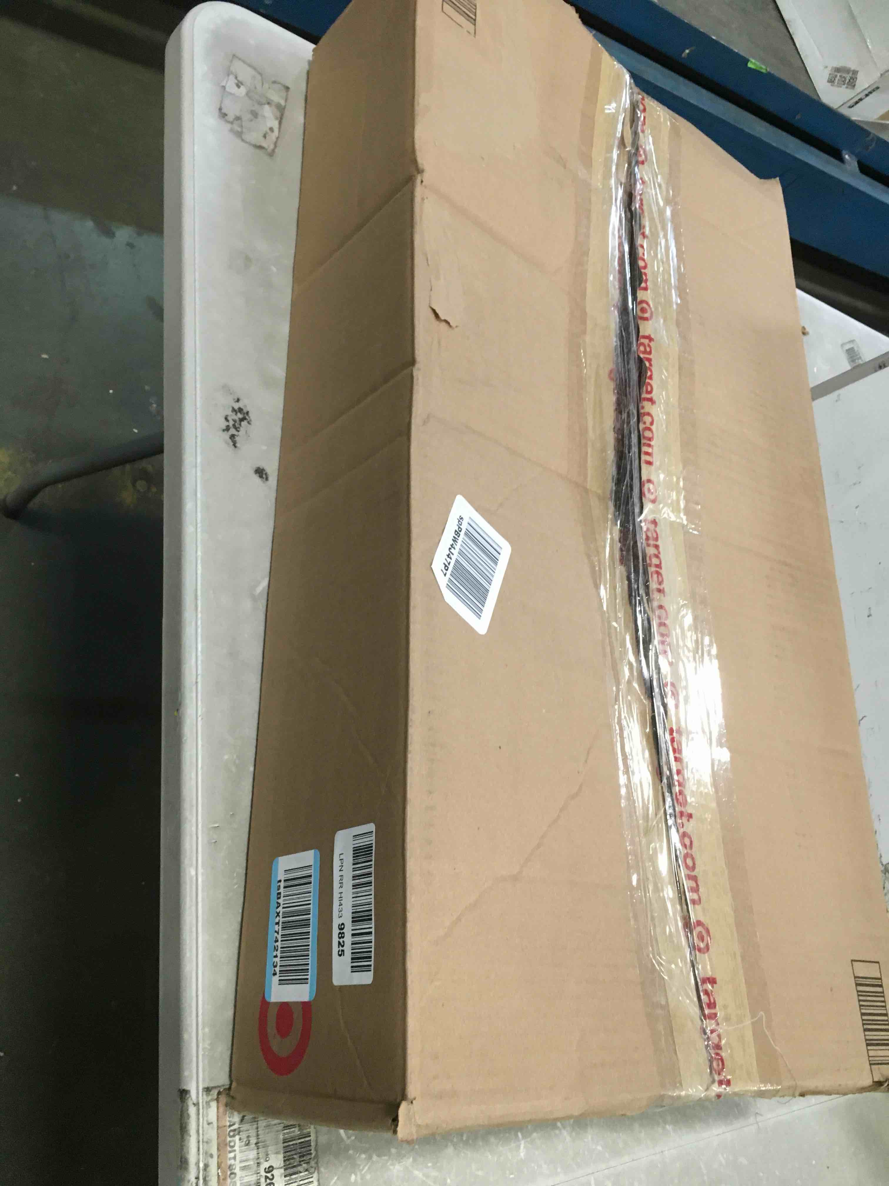 https://s3.amazonaws.com/lotting-images-prod/bidfta/BLU5943910_1707395226825.jpeg