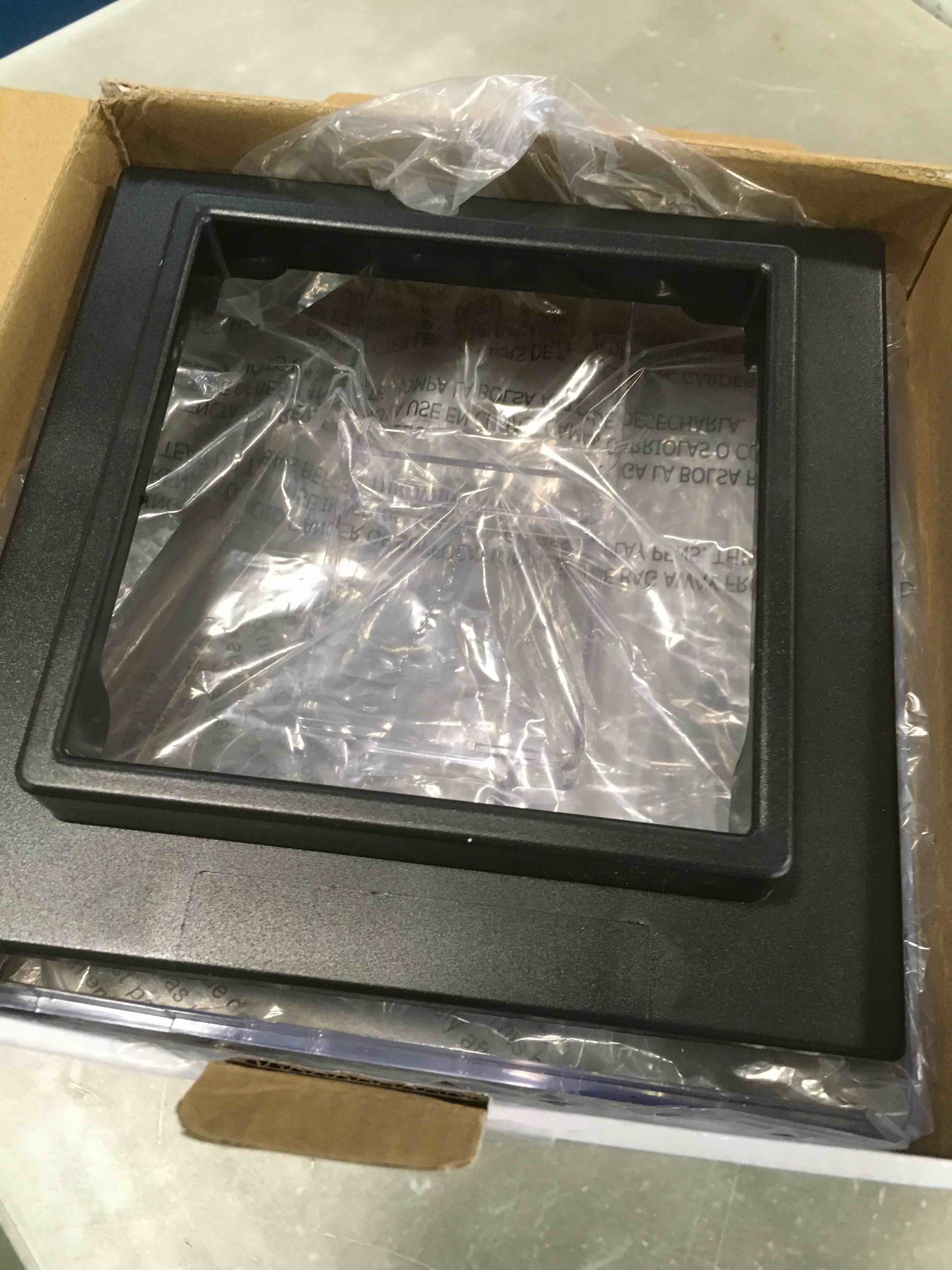 https://s3.amazonaws.com/lotting-images-prod/bidfta/BLU5944113_1707417261841.jpeg