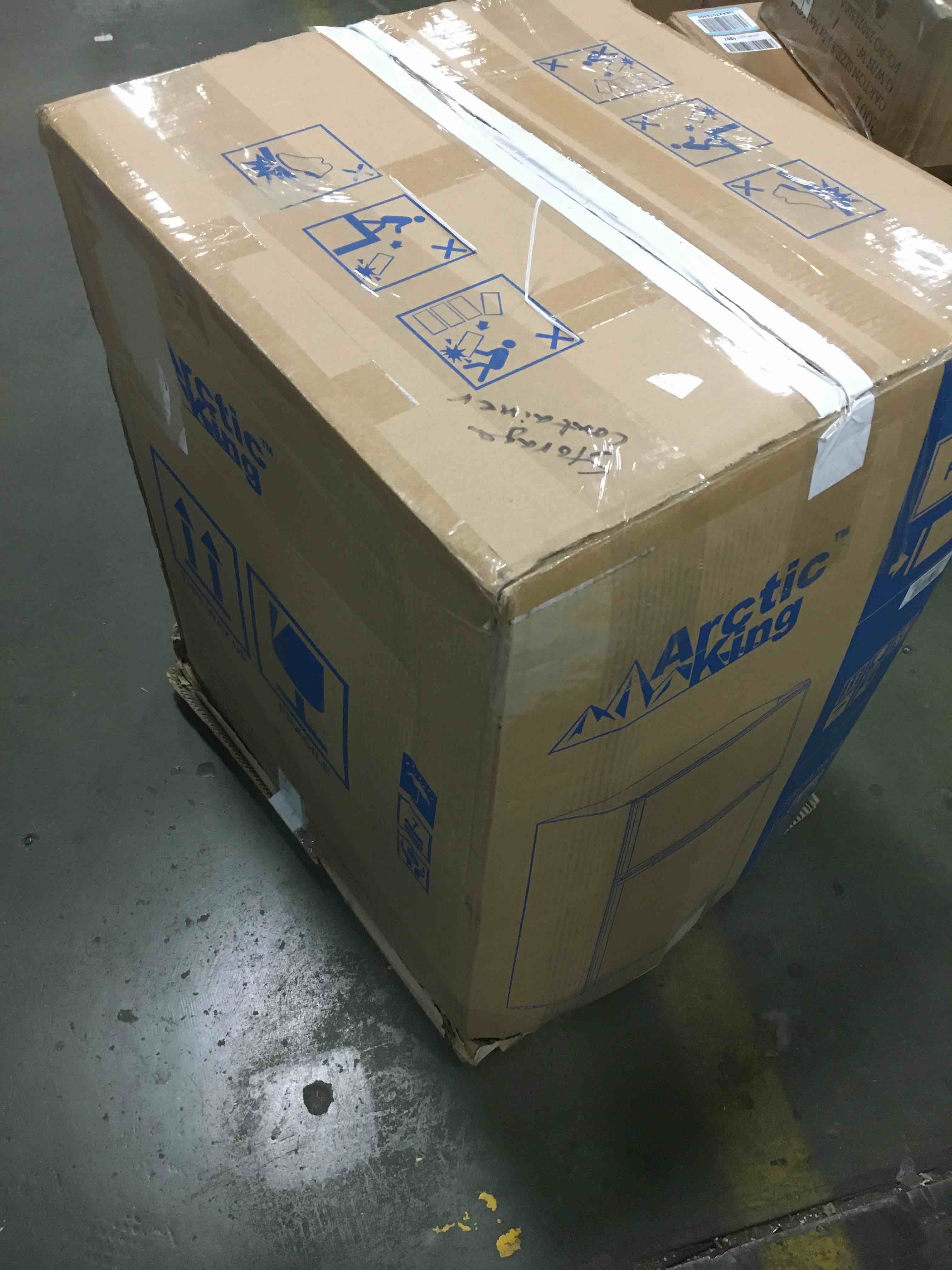 https://s3.amazonaws.com/lotting-images-prod/bidfta/BLU5944228_1707481538114.jpeg