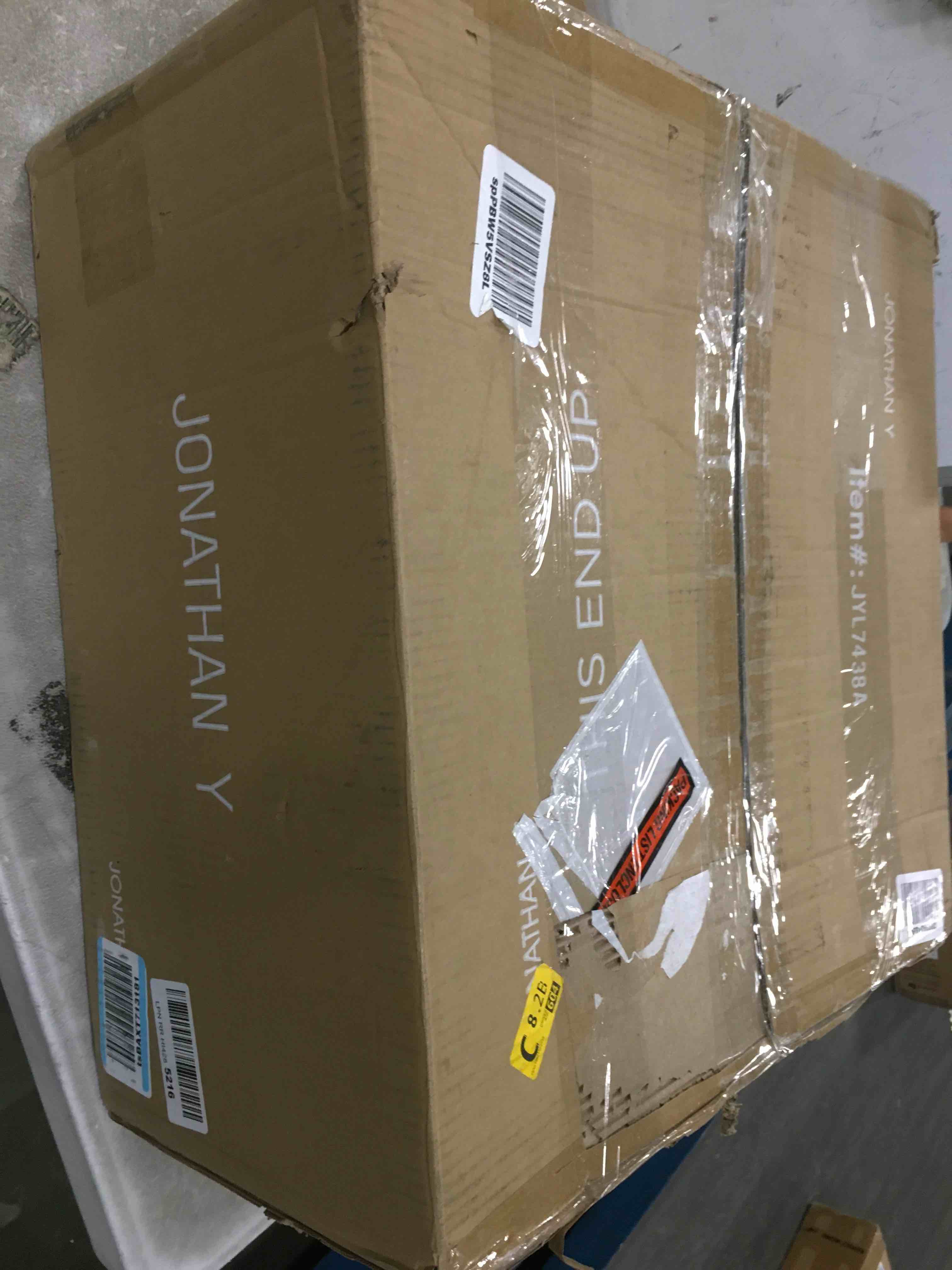 https://s3.amazonaws.com/lotting-images-prod/bidfta/BLU5944239_1707482327866.jpeg