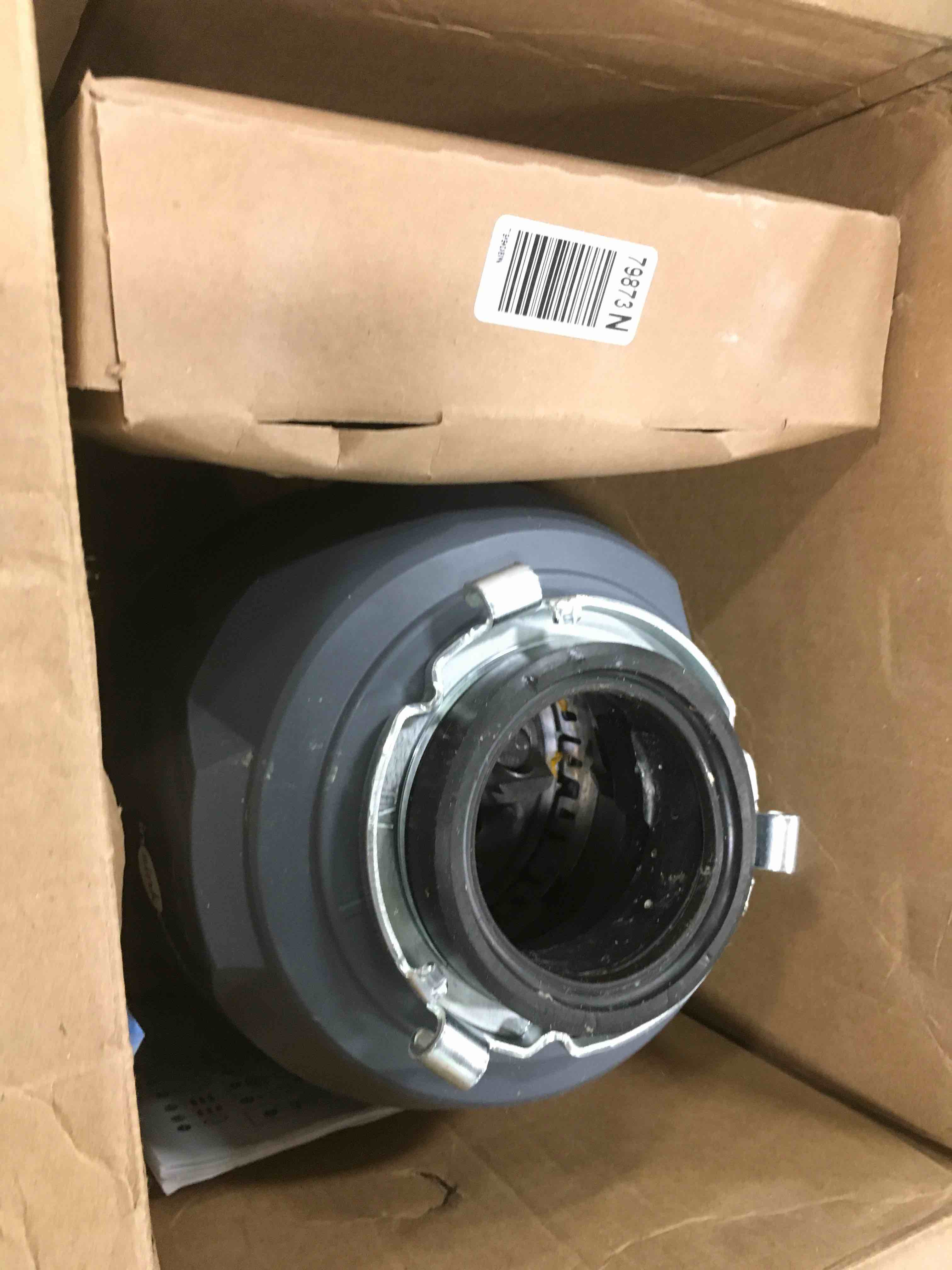https://s3.amazonaws.com/lotting-images-prod/bidfta/BLU5944269_1707485919035.jpeg