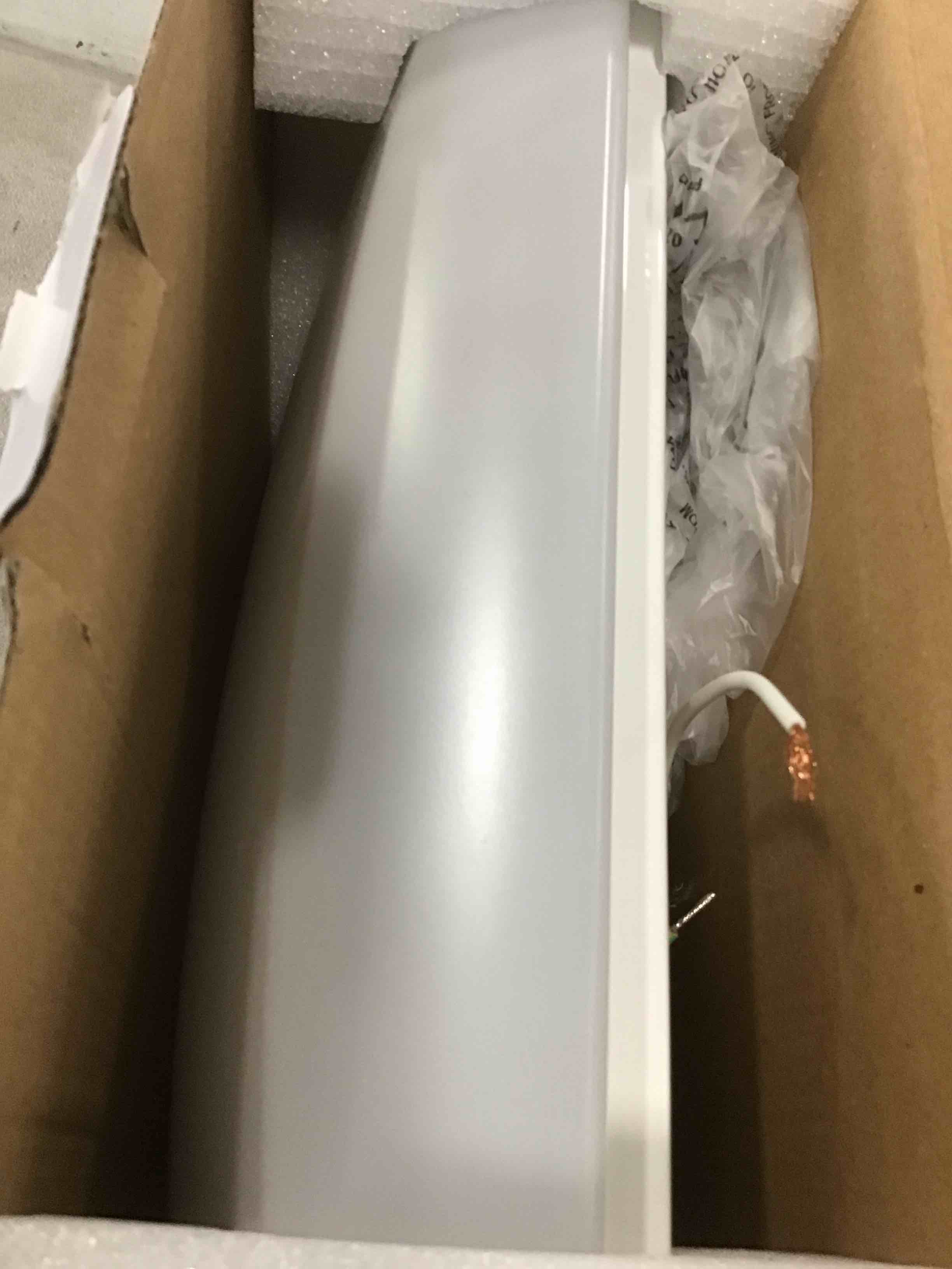 https://s3.amazonaws.com/lotting-images-prod/bidfta/BLU5944357_1707495815822.jpeg