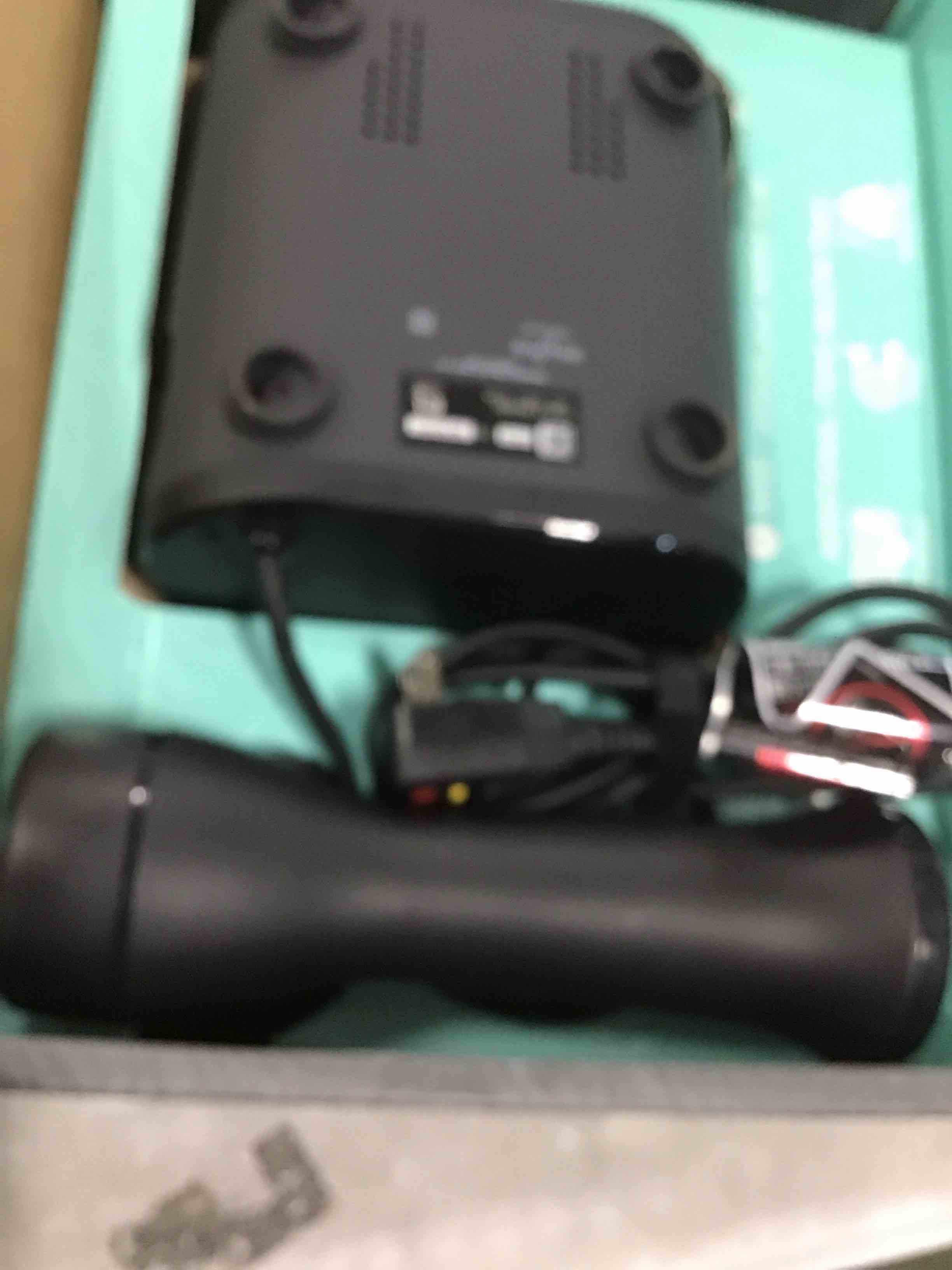 https://s3.amazonaws.com/lotting-images-prod/bidfta/BLU5944373_1707497028766.jpeg