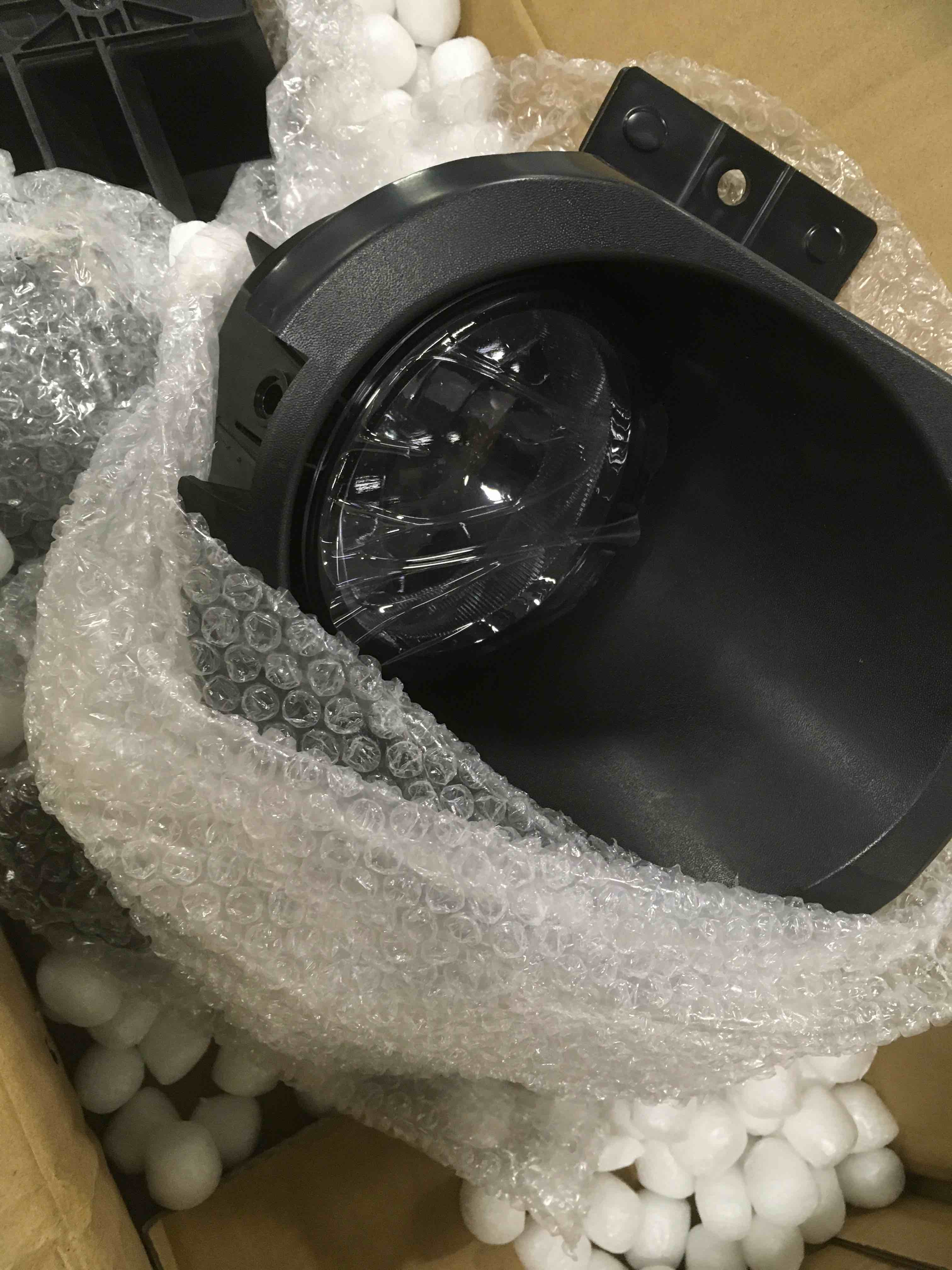https://s3.amazonaws.com/lotting-images-prod/bidfta/BLU5944580_1707571853852.jpeg