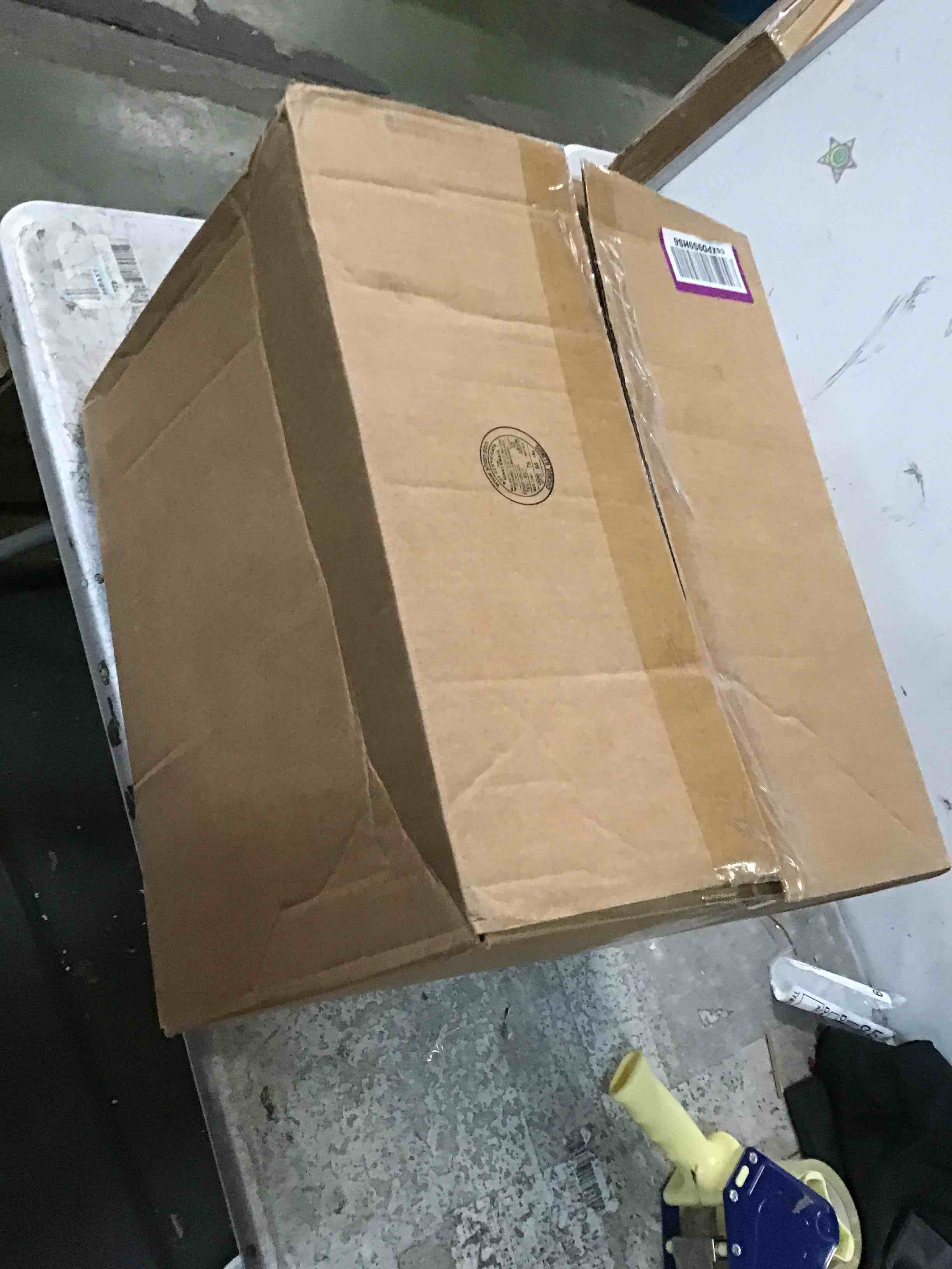 https://s3.amazonaws.com/lotting-images-prod/bidfta/BLU5945028_1707243395705.jpeg