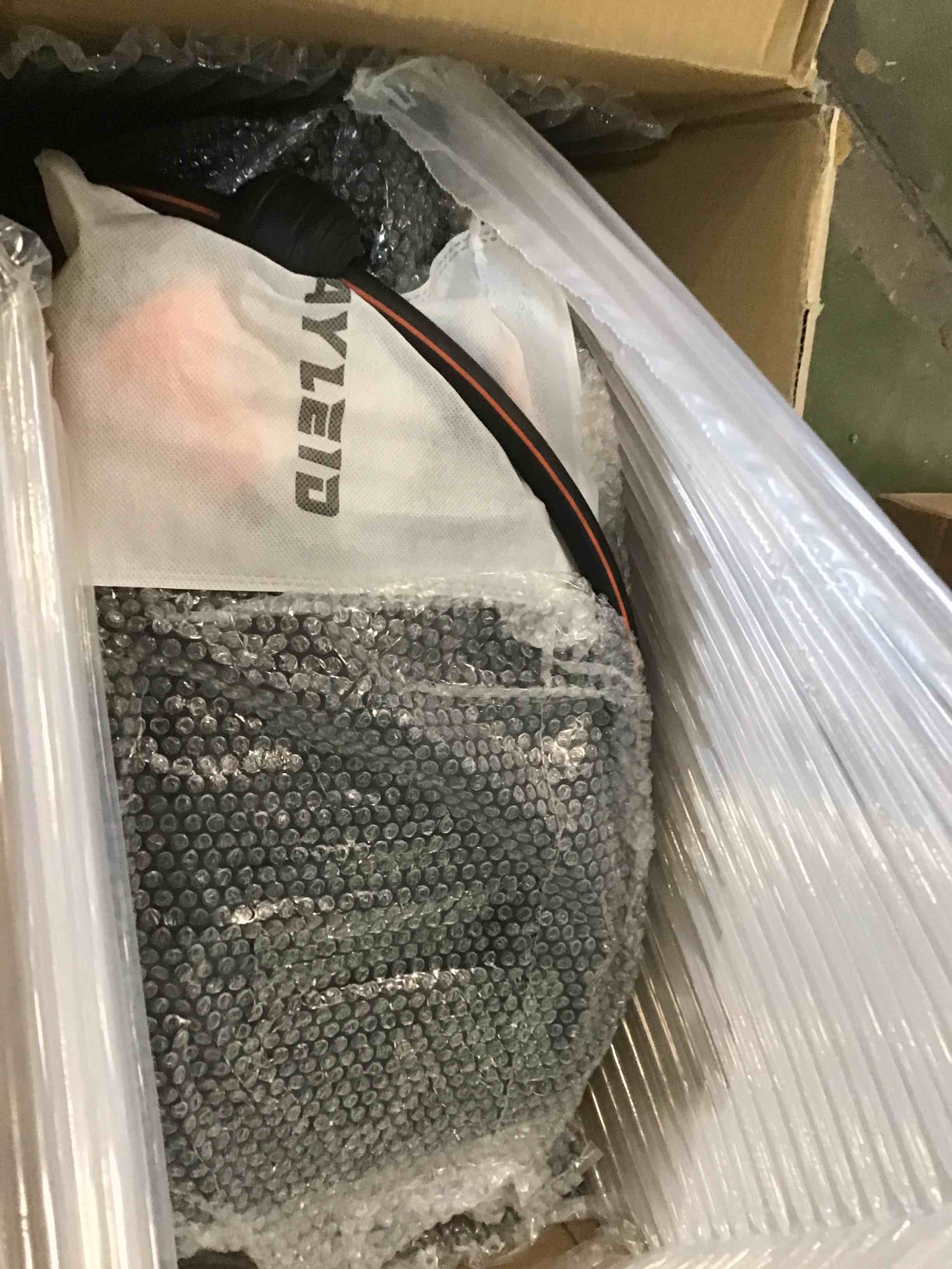 https://s3.amazonaws.com/lotting-images-prod/bidfta/BLU5945096_1707252941213.jpeg