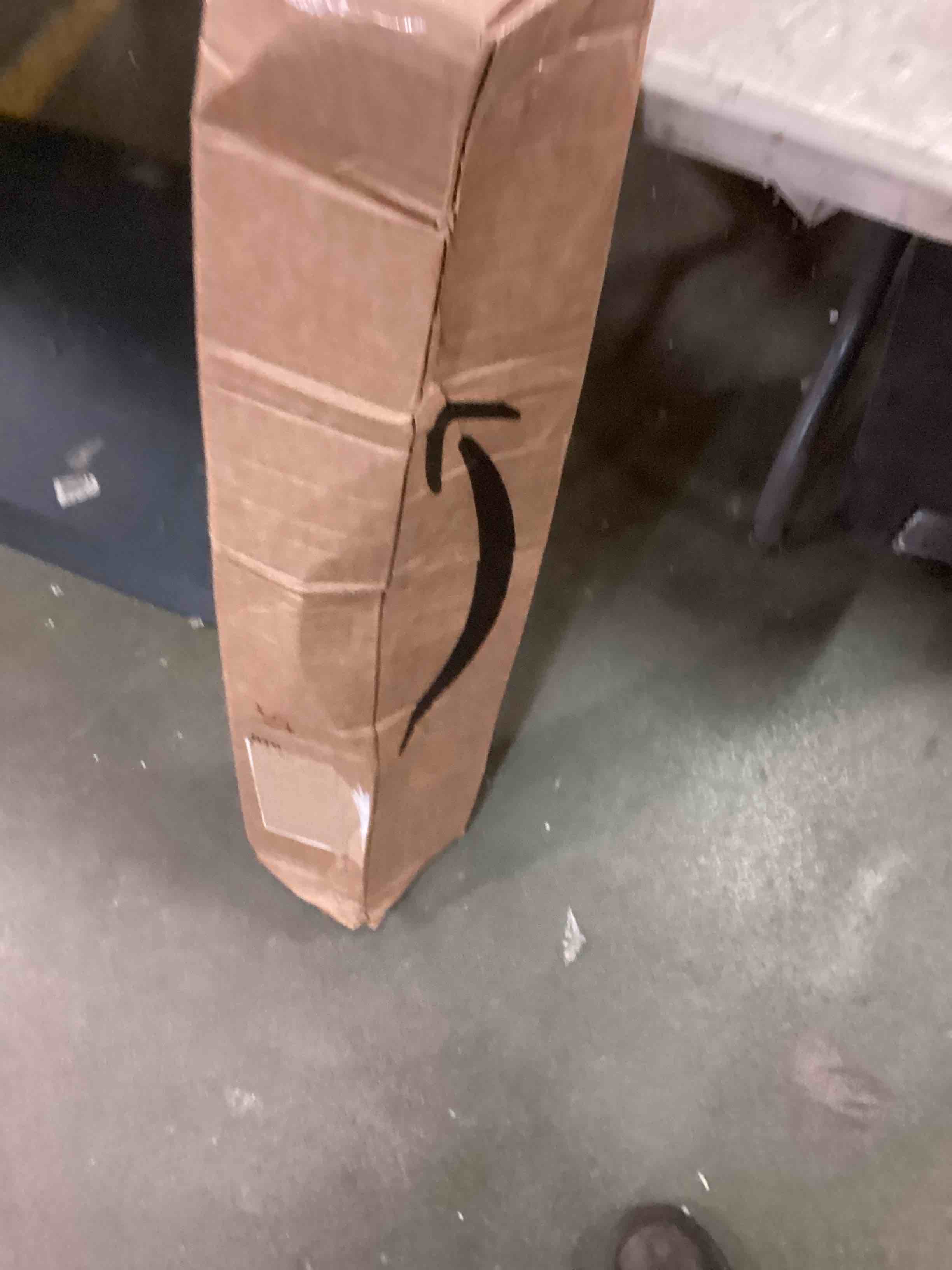 https://s3.amazonaws.com/lotting-images-prod/bidfta/BLU5945147_1707395719431.jpeg
