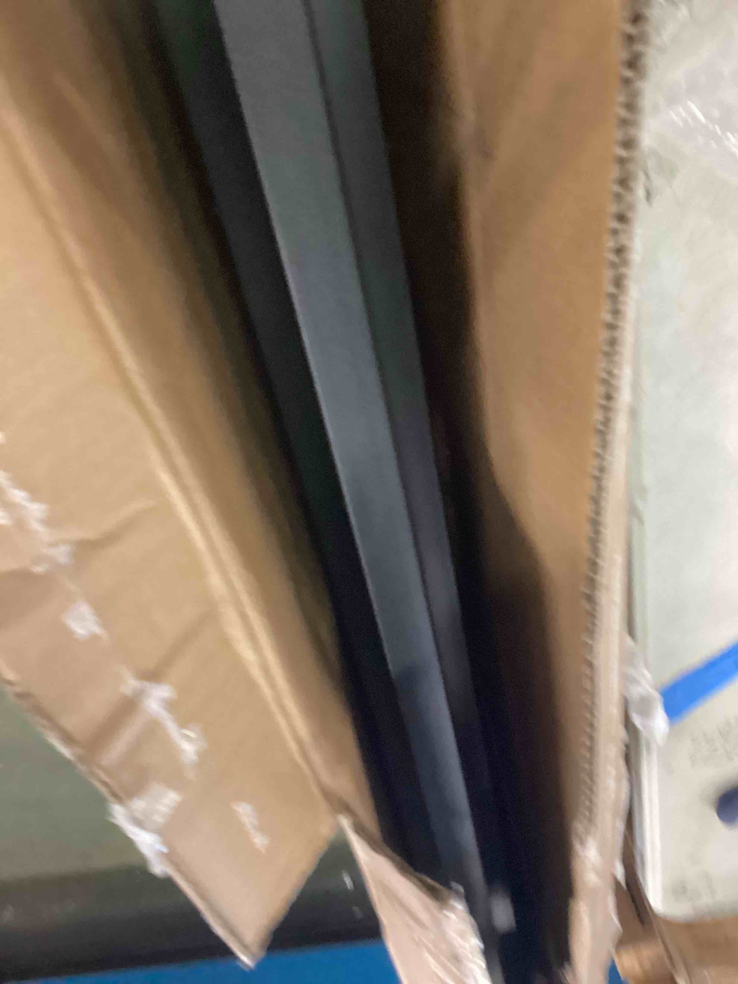 https://s3.amazonaws.com/lotting-images-prod/bidfta/BLU5945550_1707503502710.jpeg