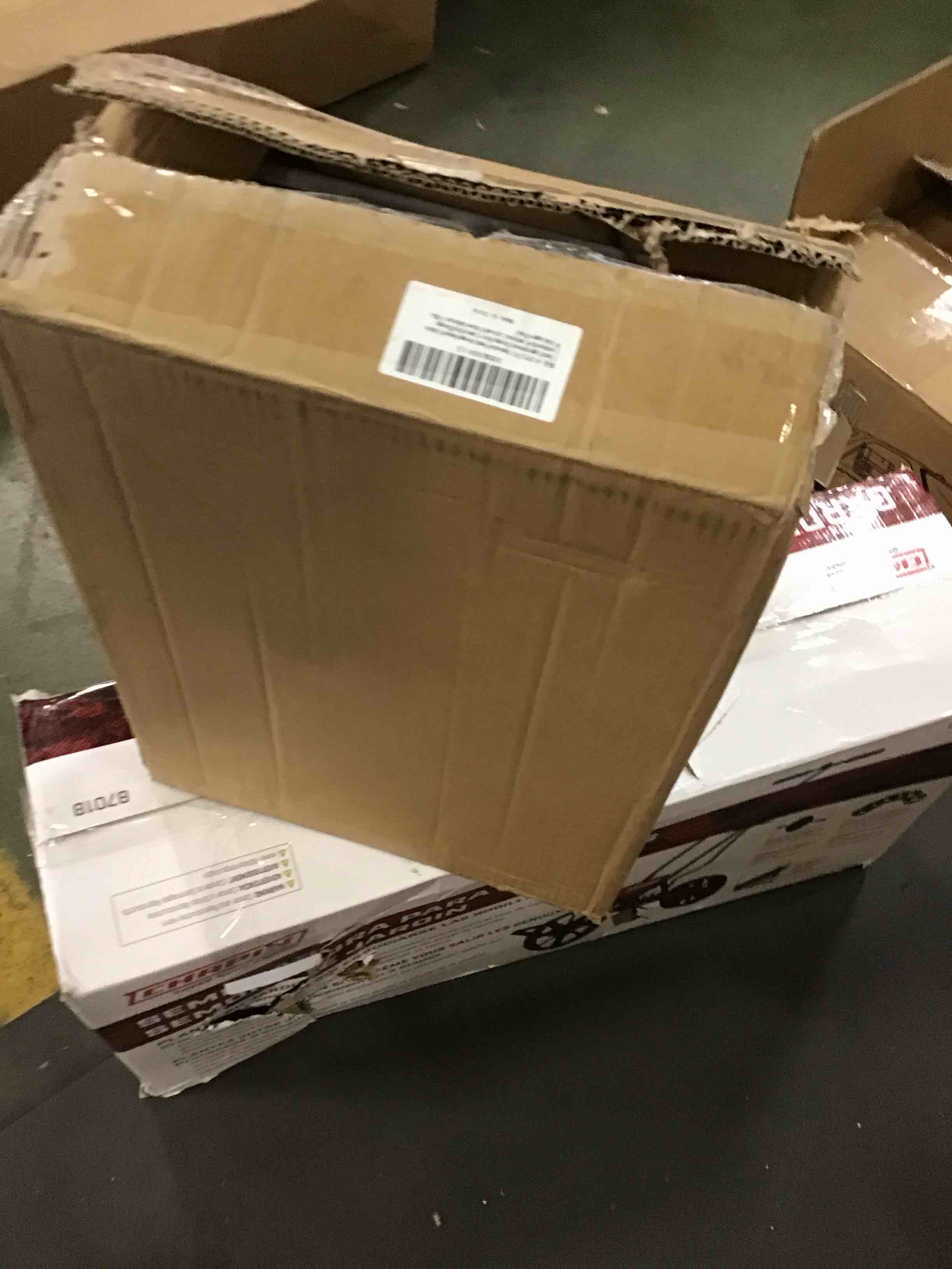 https://s3.amazonaws.com/lotting-images-prod/bidfta/BLU5945695_1707743989599.jpeg