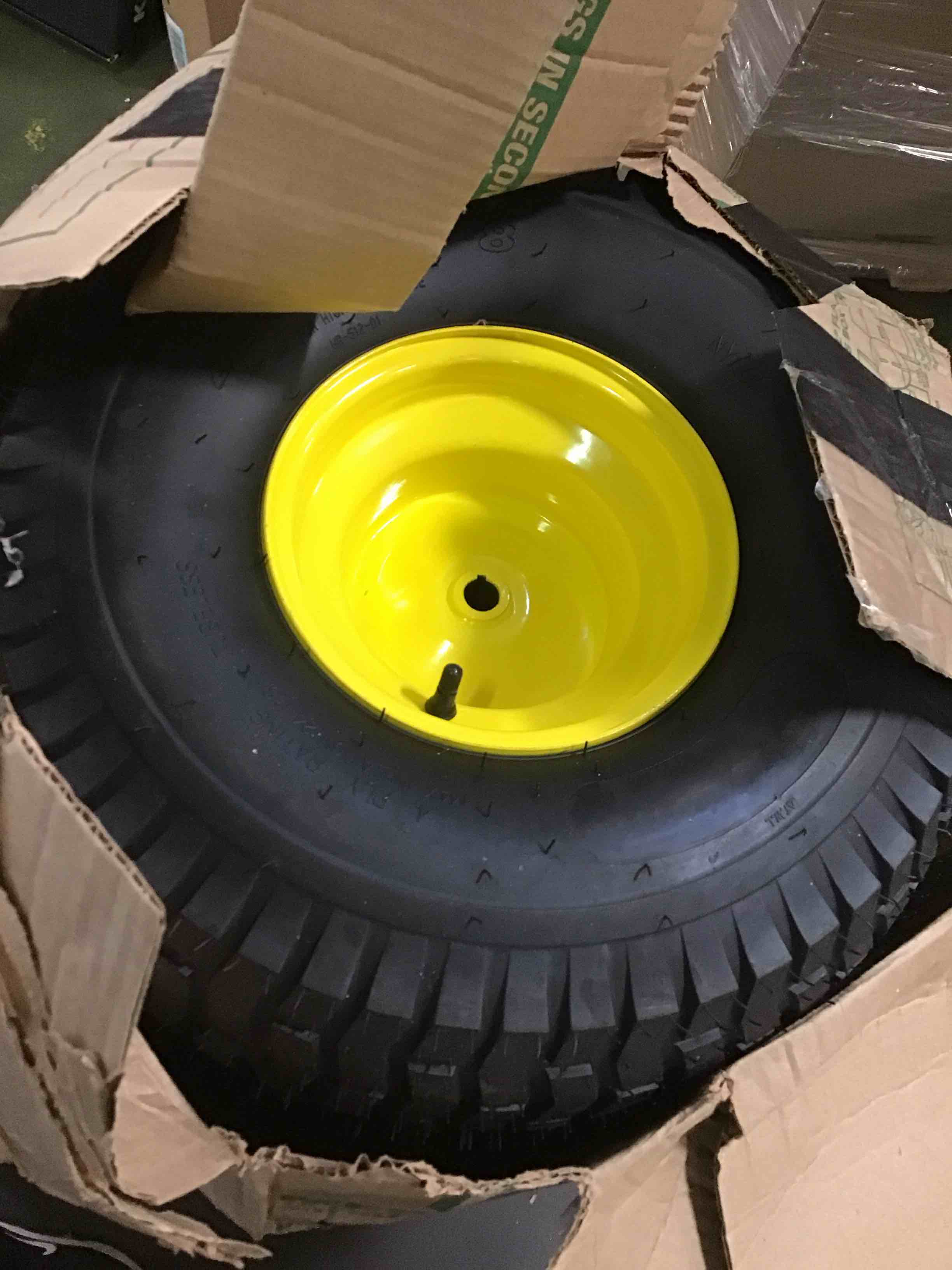 https://s3.amazonaws.com/lotting-images-prod/bidfta/BLU5945706_1707745778517.jpeg