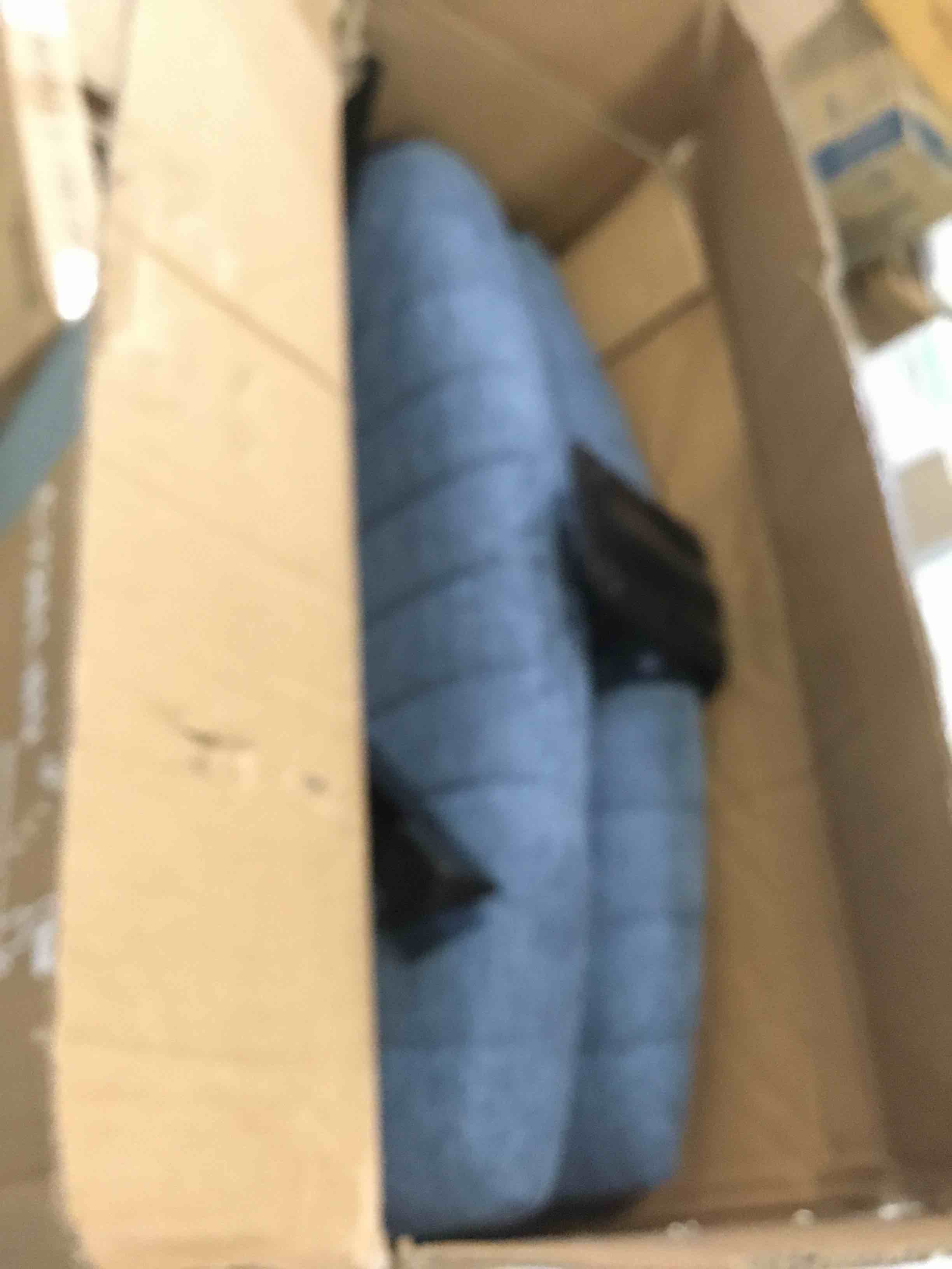 https://s3.amazonaws.com/lotting-images-prod/bidfta/BLU5945968_1707831324198.jpeg