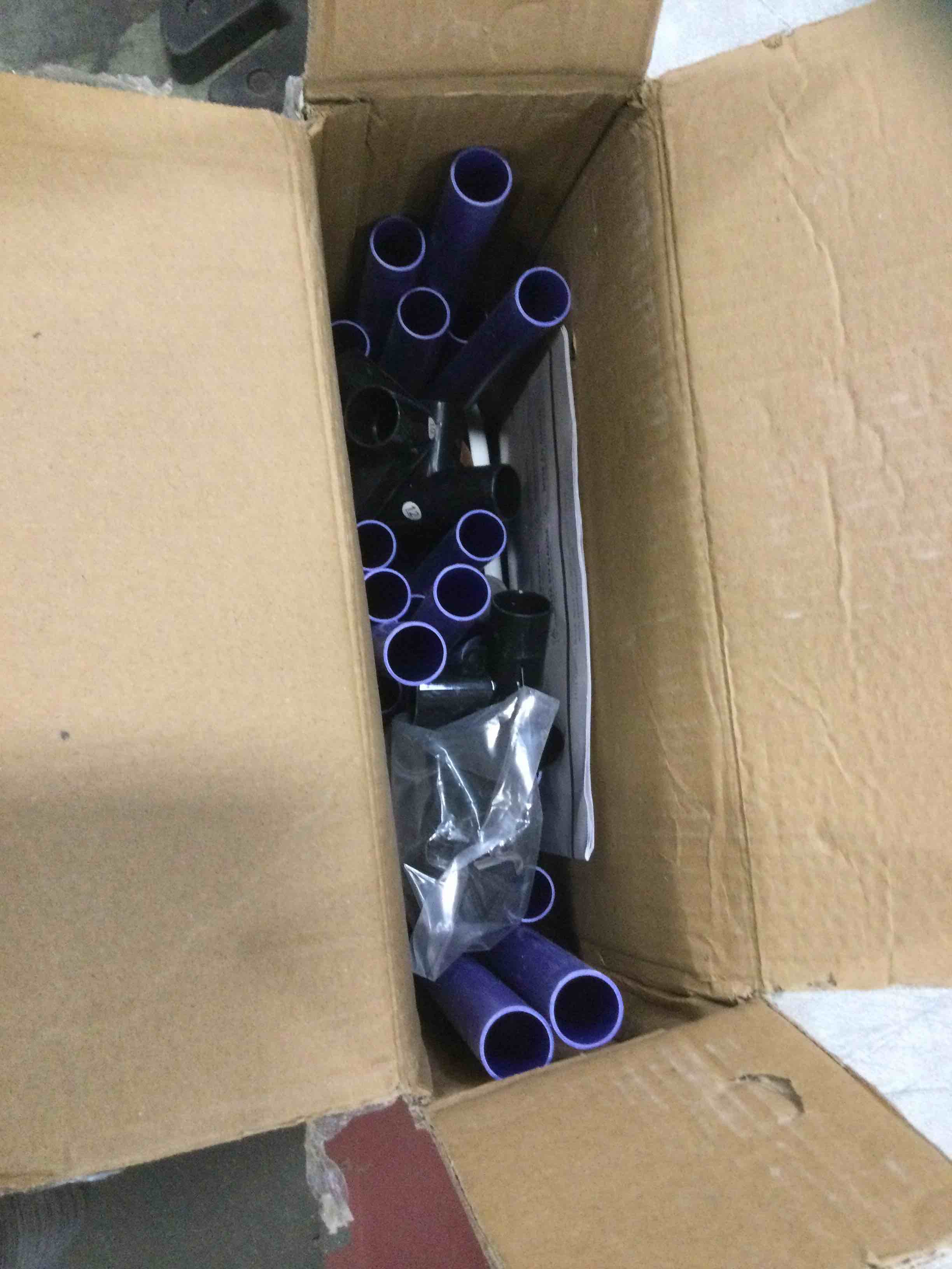 https://s3.amazonaws.com/lotting-images-prod/bidfta/BLU5946295_1707921481373.jpeg
