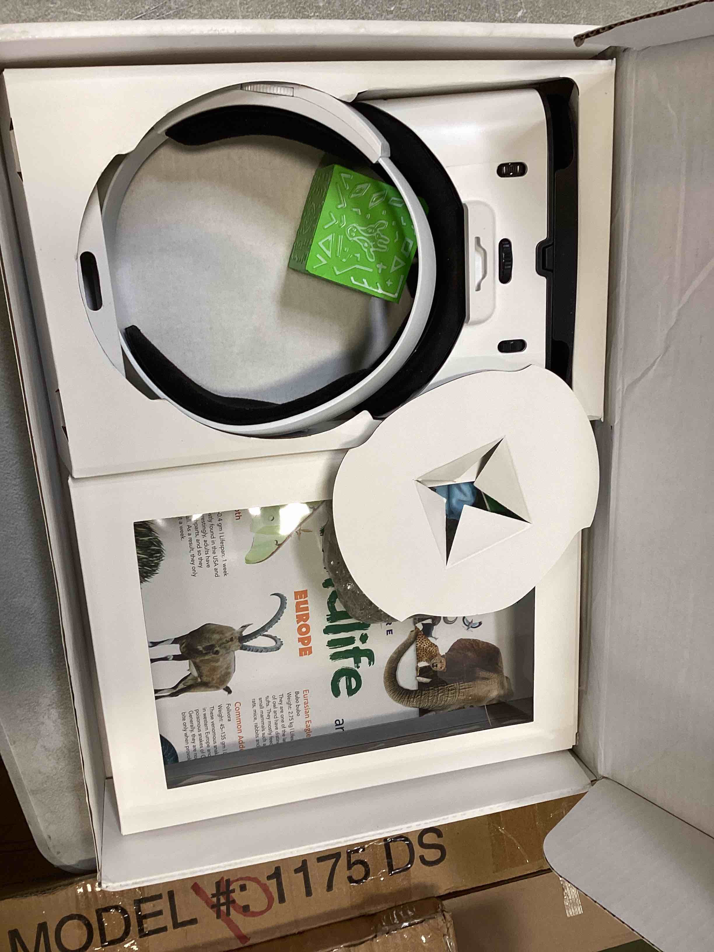 https://s3.amazonaws.com/lotting-images-prod/bidfta/BLU5946426_1707936900581.jpeg